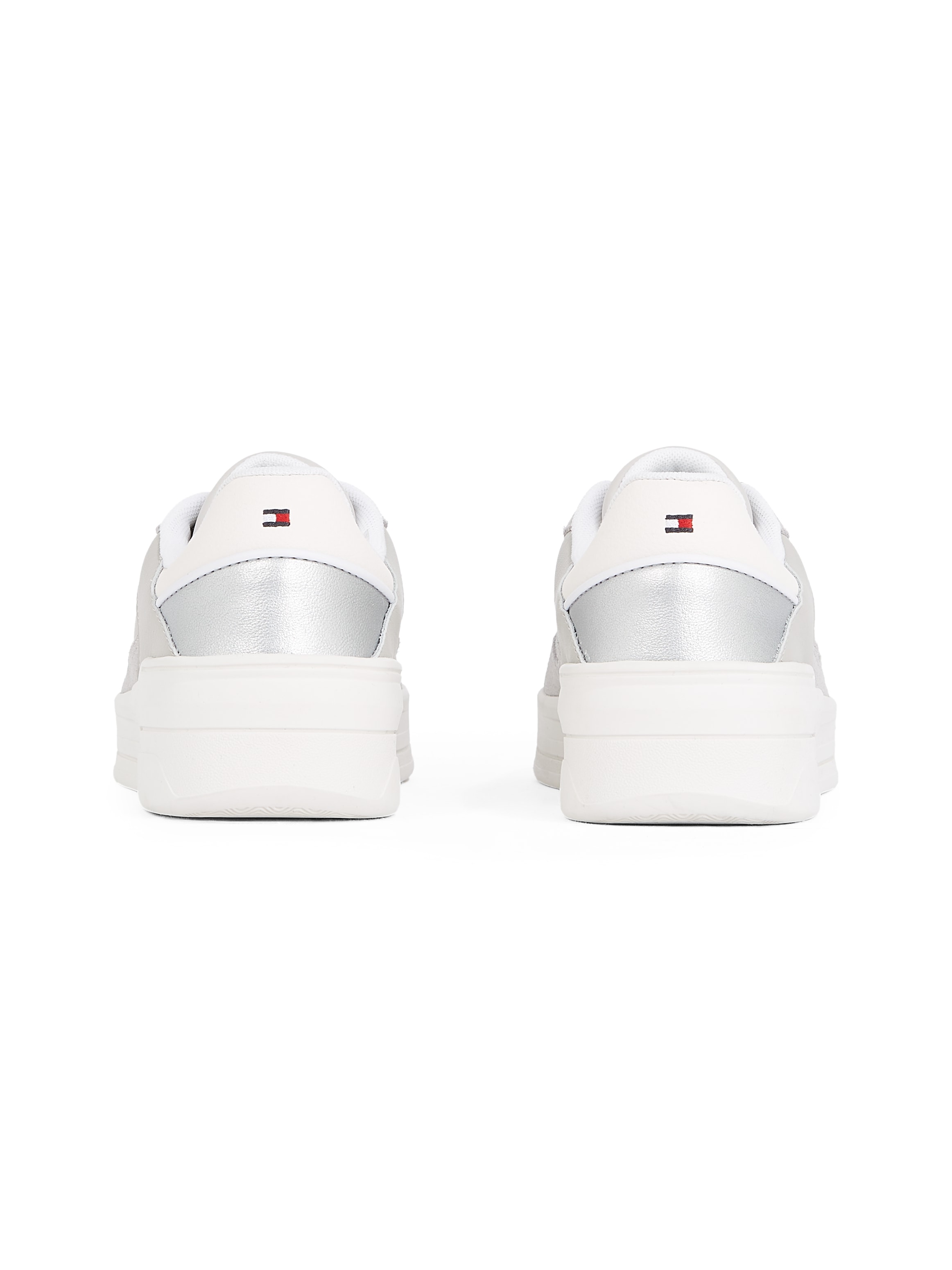 Tommy Hilfiger Plateausneaker »ESSENT BASKET SNEAKER METALLIC«, Freizeitschuh, Halbschuh, Schnürschuh mit seitlicher Logoflagge