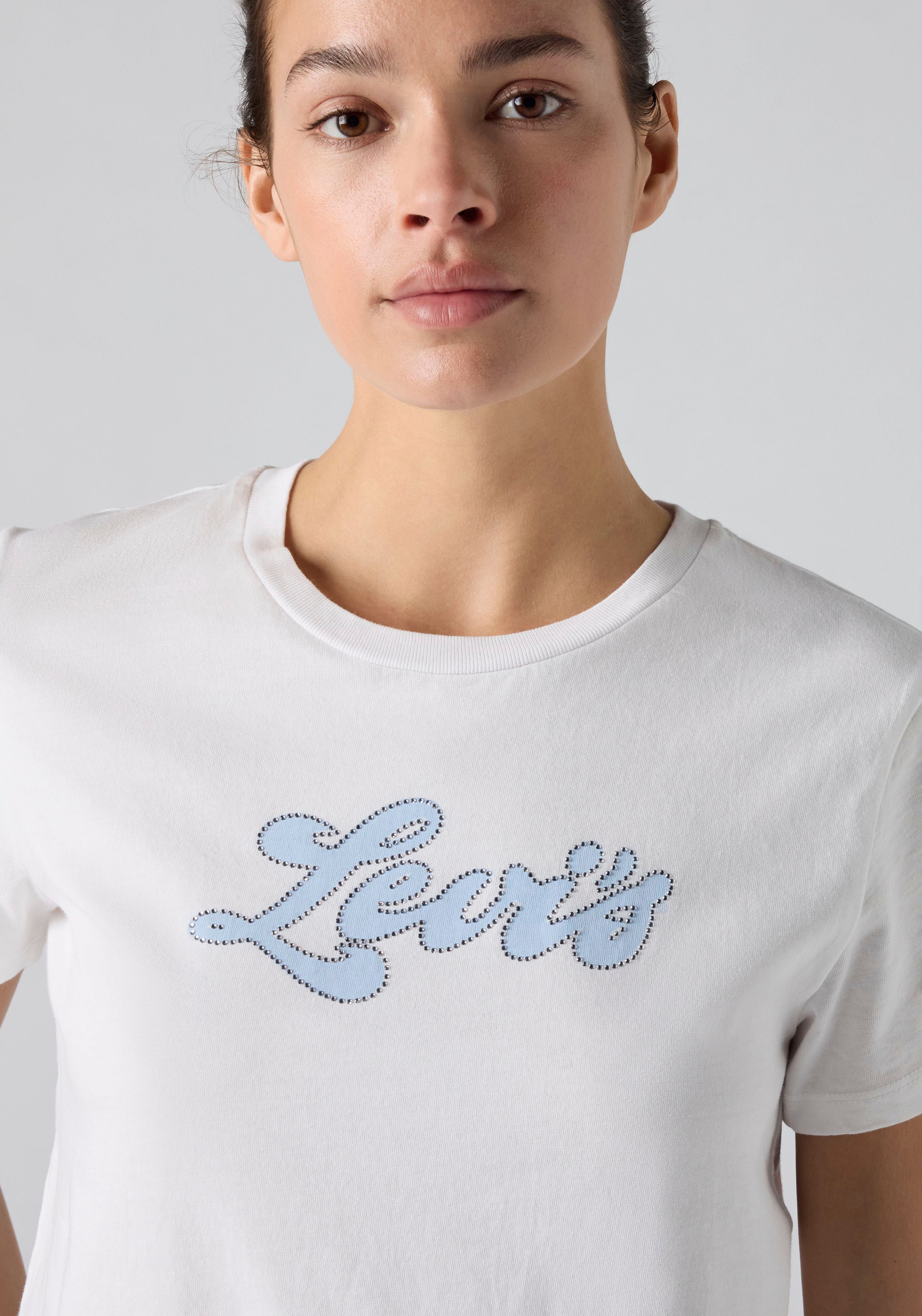Levi's® Rundhalsshirt »THE PERFECT TEE« mit Logo im Metallic-Holo Print