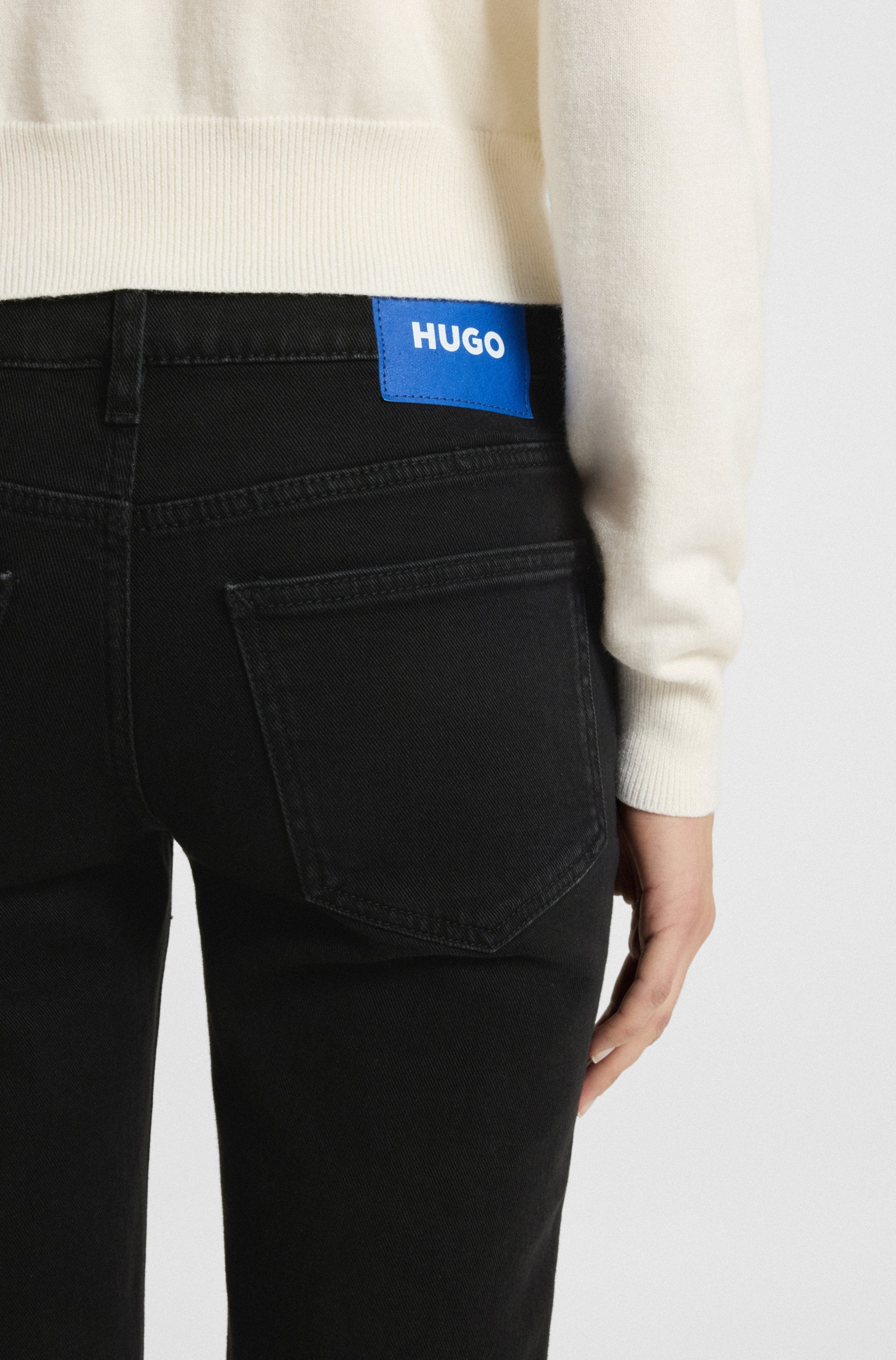 HUGO Blue Slim-fit-Jeans »Gamera«, mit Strass-Logo vorn