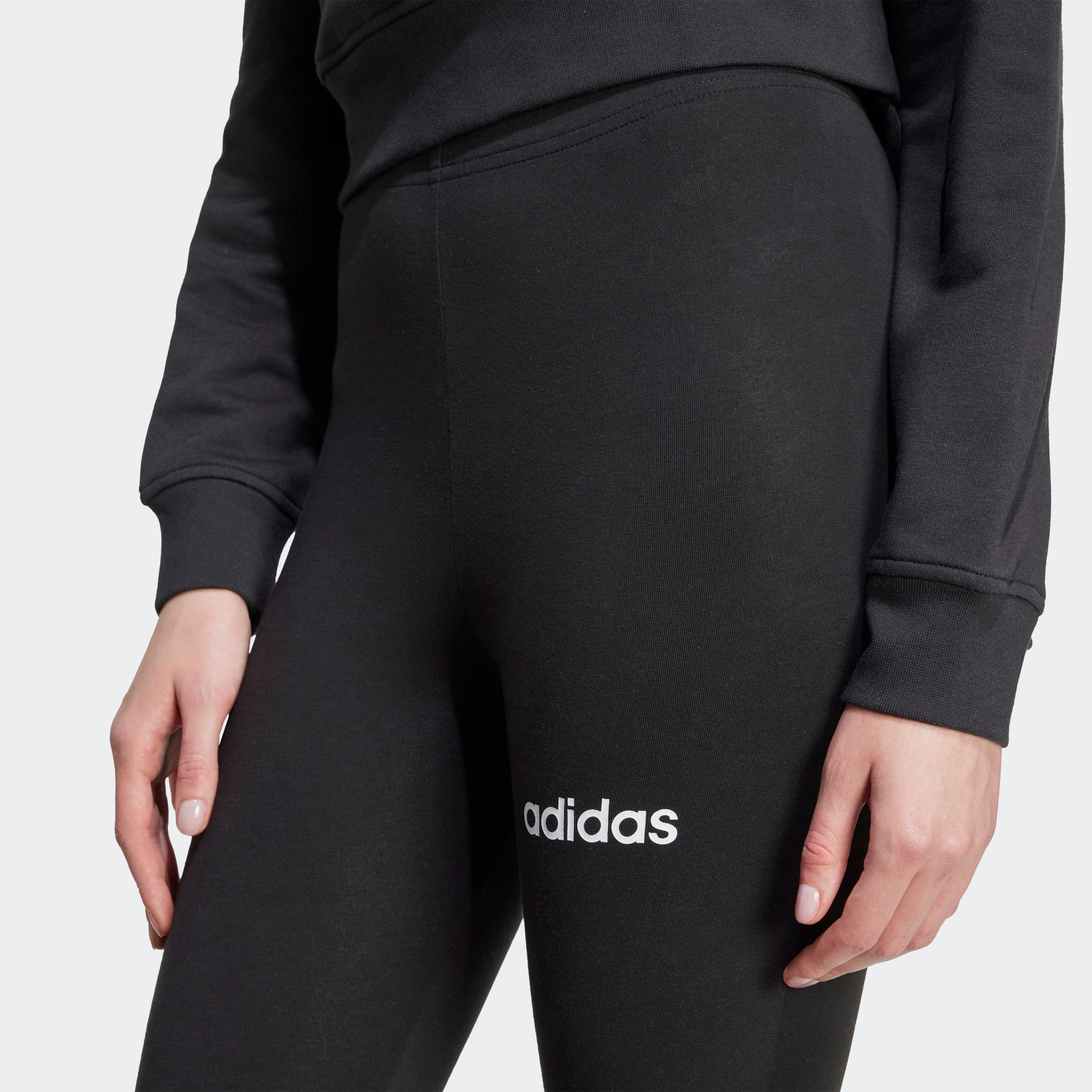 adidas Sportswear Trainingsanzug »LEISURE TRACKSUIT« 2 Stk.