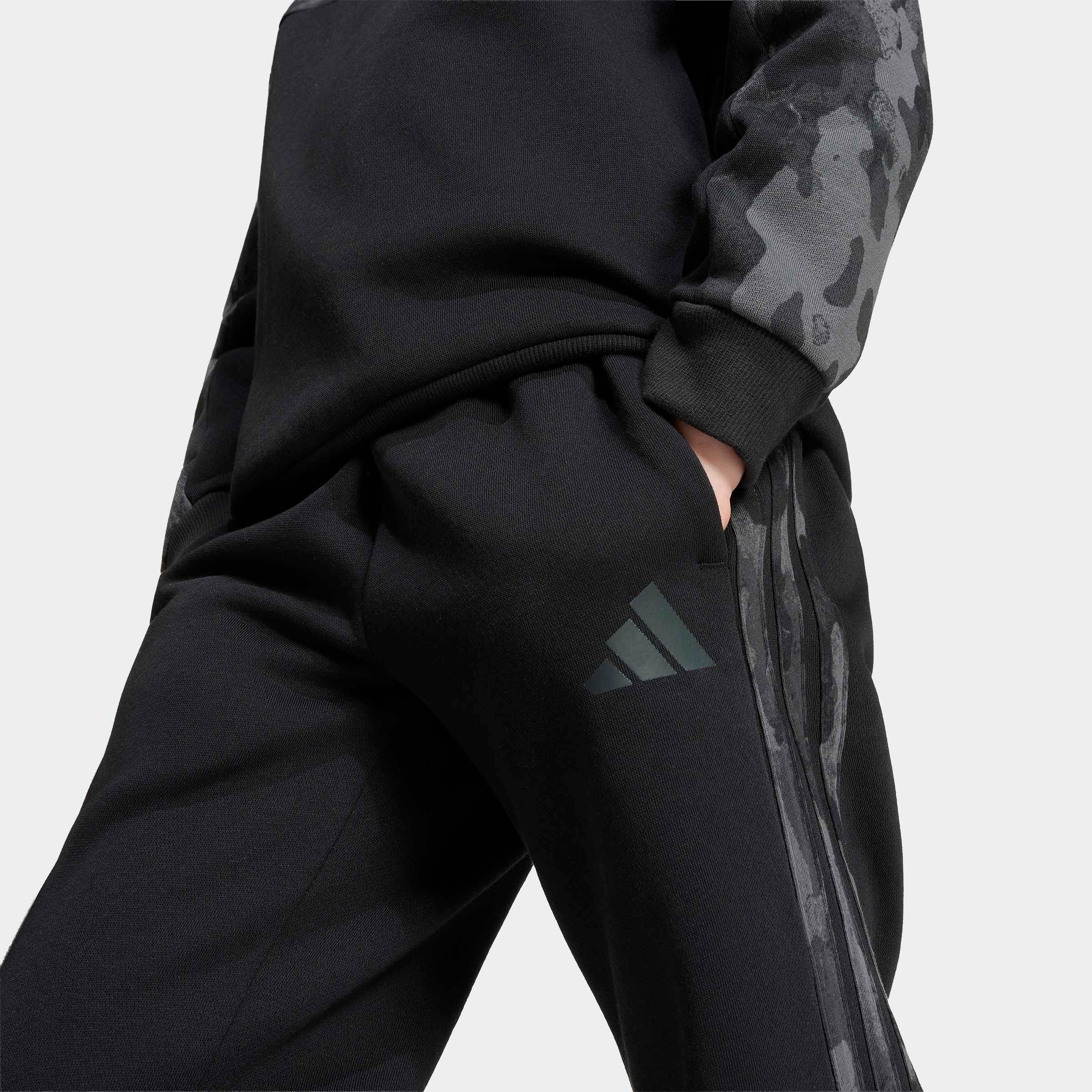 adidas Sportswear Trainingsanzug »LK CAMO JOGGER« 2 für Kinder, zweiteiliges Set, aus Baumwolle