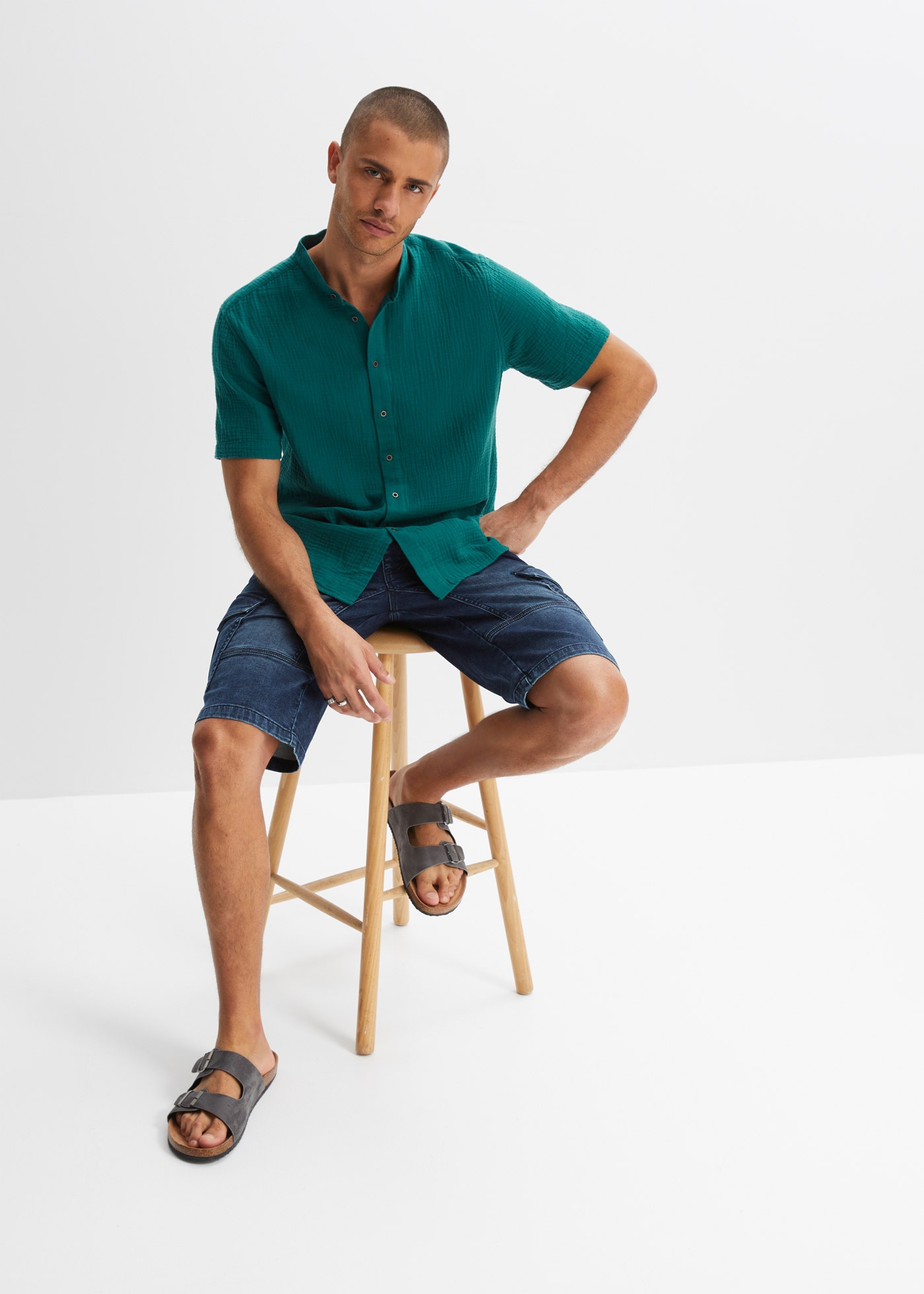 bonprix Kurzarmhemd Regular Fit, aus reiner Baumwolle, mit Stehkragen, mit kurzem Arm