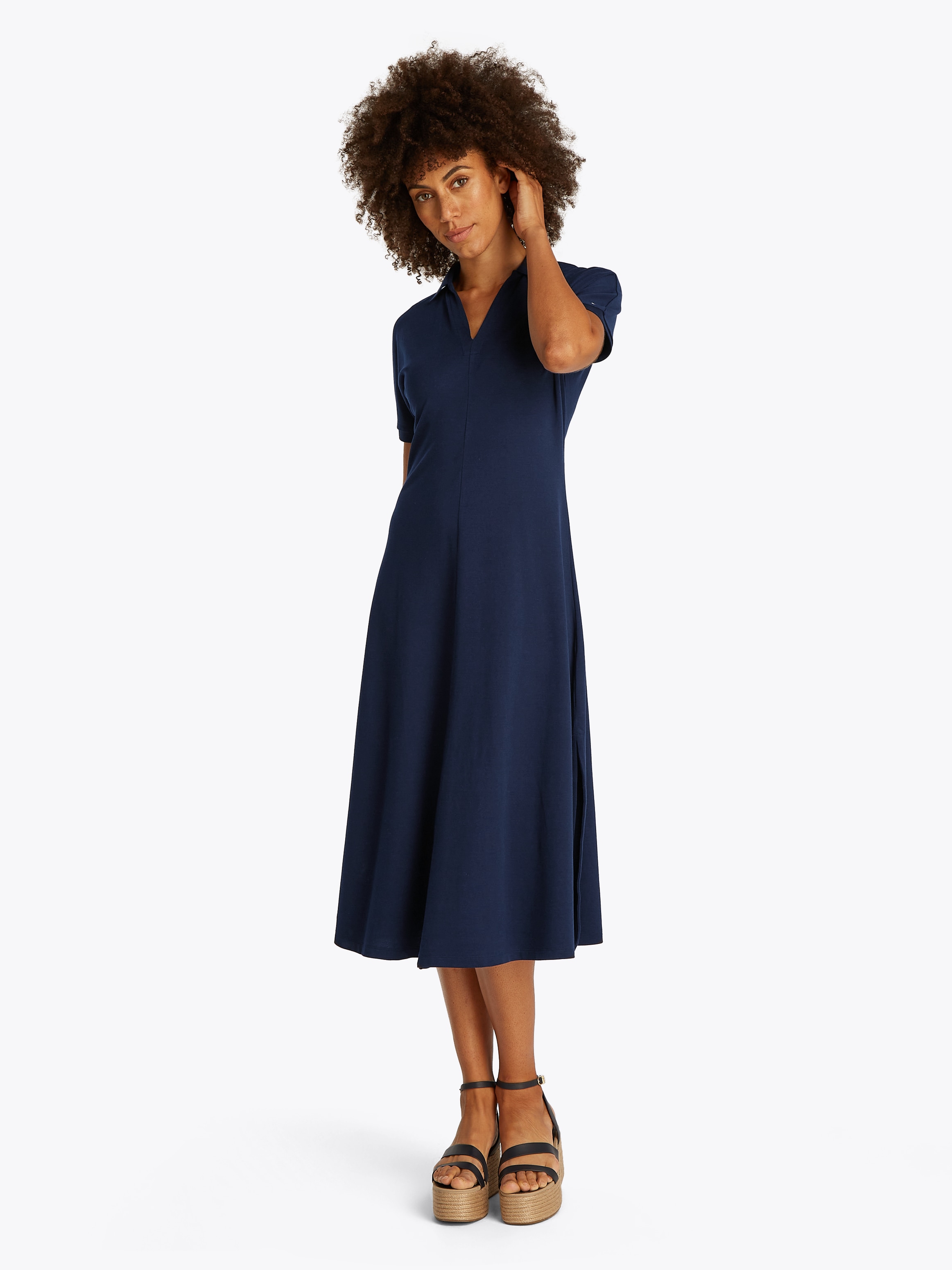 TOMMY HILFIGER Polokleid »LYOCELL OPEN-NK MIDI DRESS«, in Midi-Länge, mit angeschnittenen Ärmeln