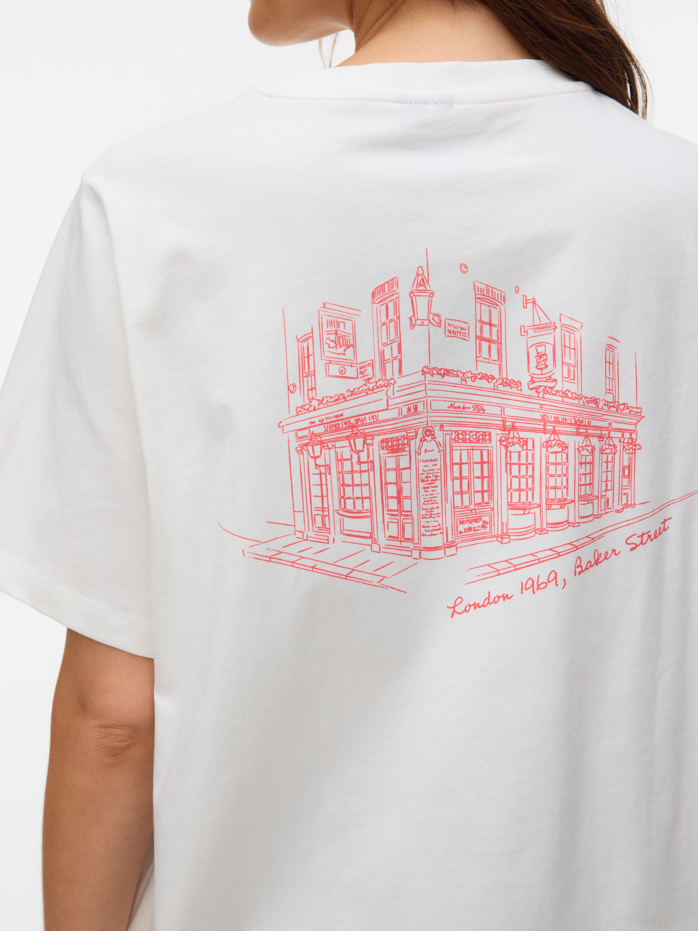 Vero Moda Kurzarmshirt »VMYVONNE CATY SS TOP BOX JRS« mit Rückenprint