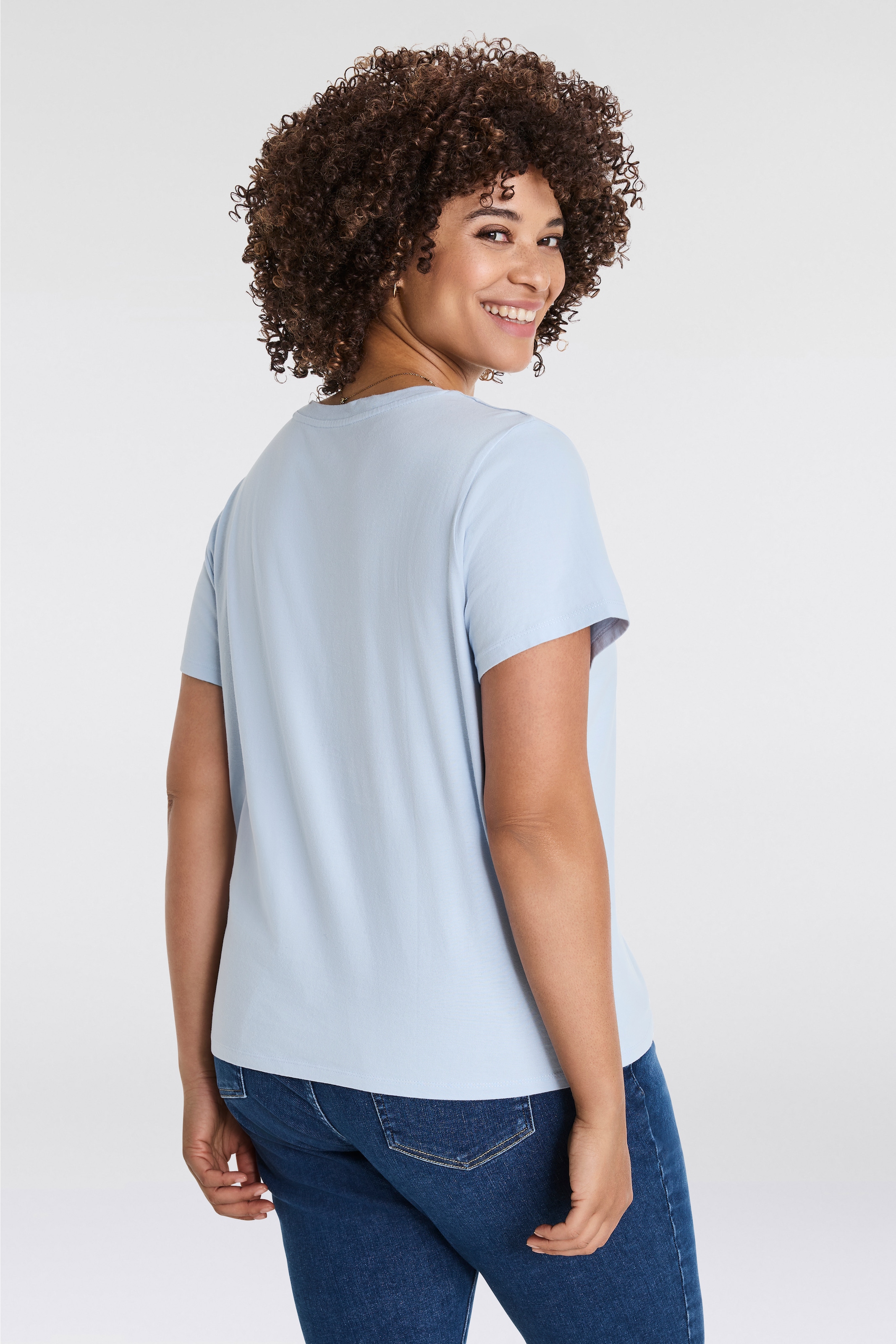 Levi's® Plus T-Shirt »PL THE PERFECT«, mit Logo-Stickerei