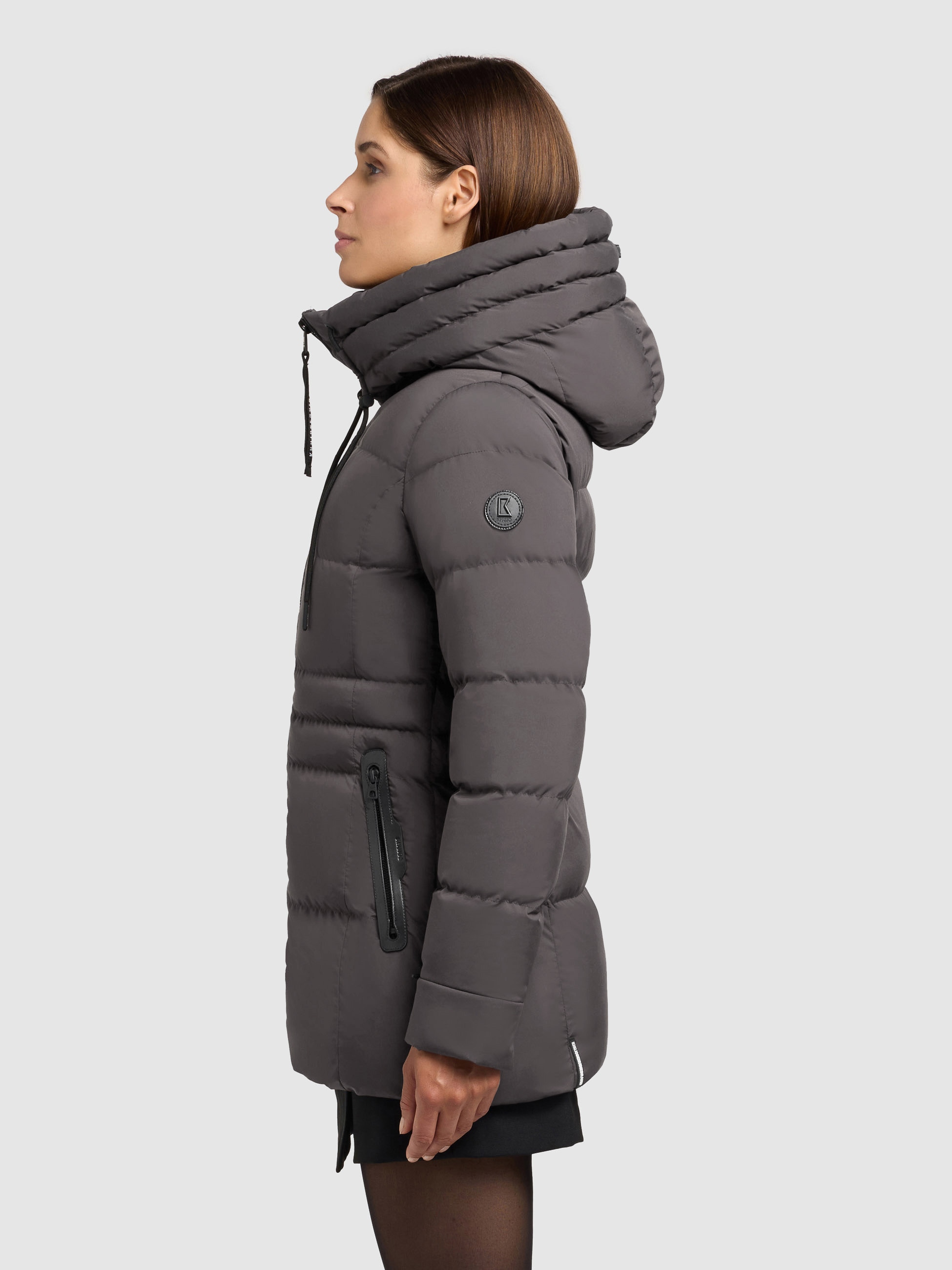 khujo Steppjacke »MATLA« mit Kapuze Reißverschlusstaschen mit Fleecefutter, eine Ärmeltasche