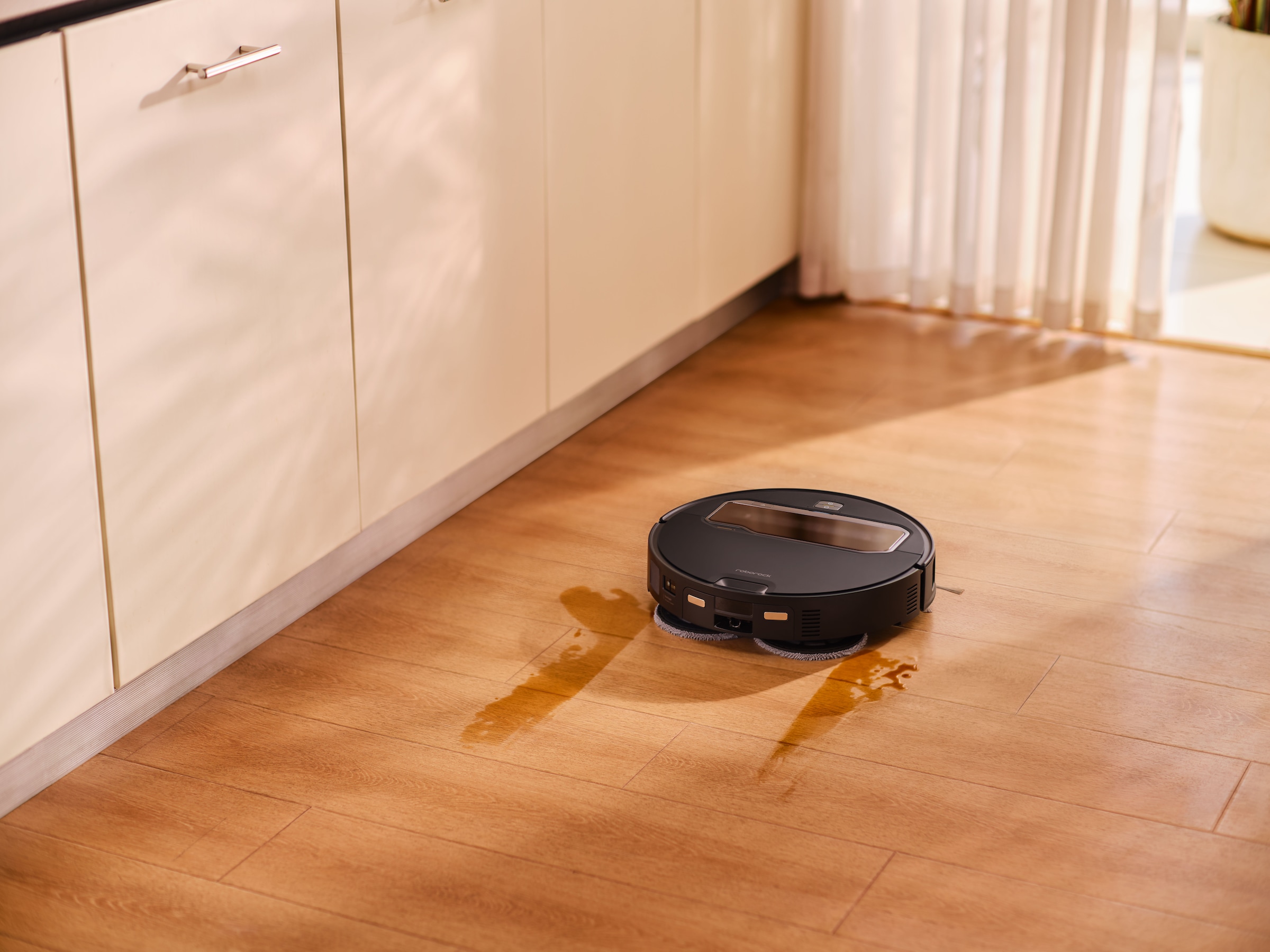 Roborock Saugroboter »Roborock Saros Z70 R&D system mit Wischfunktion«