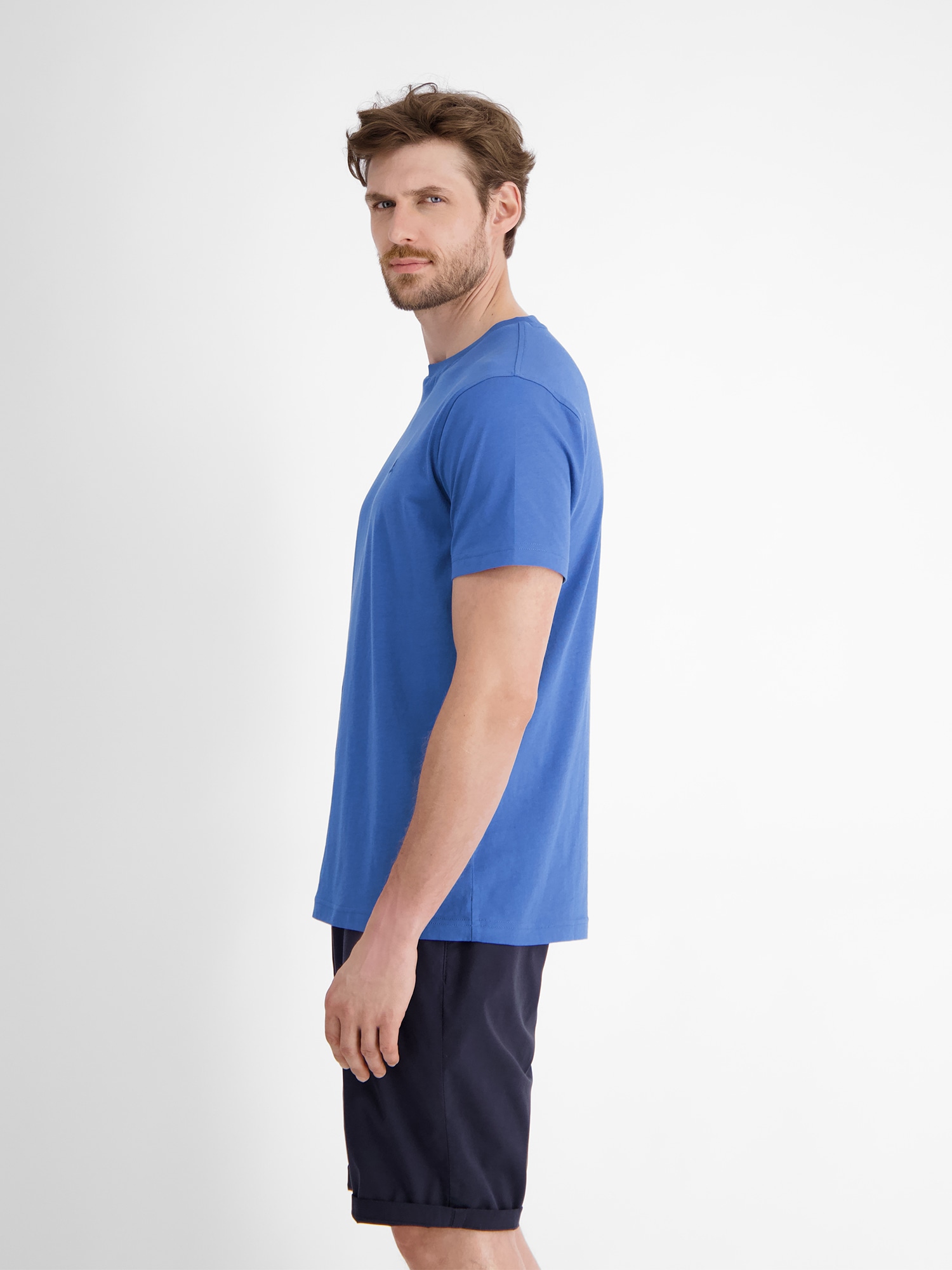 LERROS T-Shirt »LERROS Basic T-Shirt mit Logostitch, unifarben«
