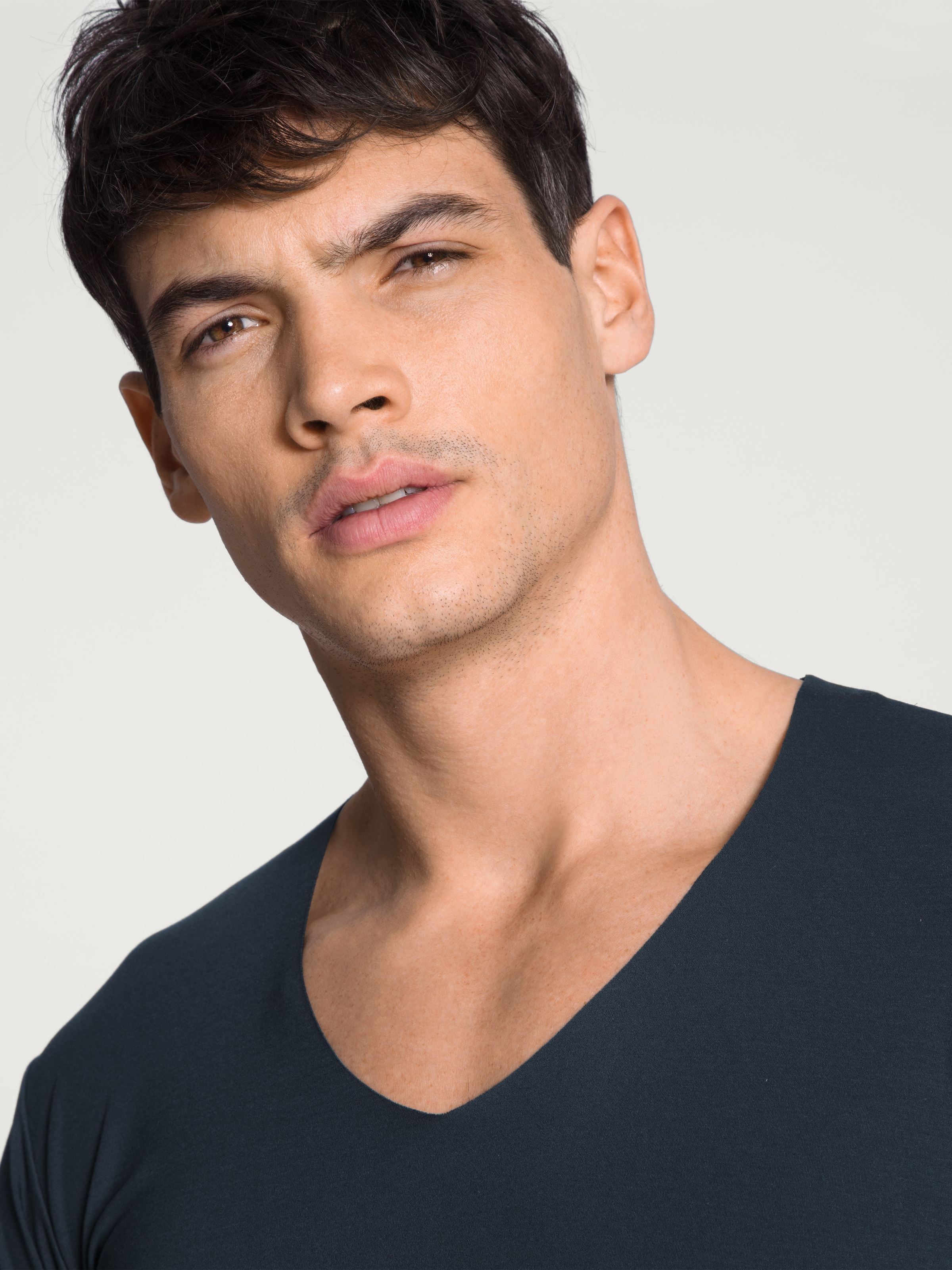 CALIDA Shirttop »Clean Line«, mit extra flacher Saum- und Kragenverarbeitung