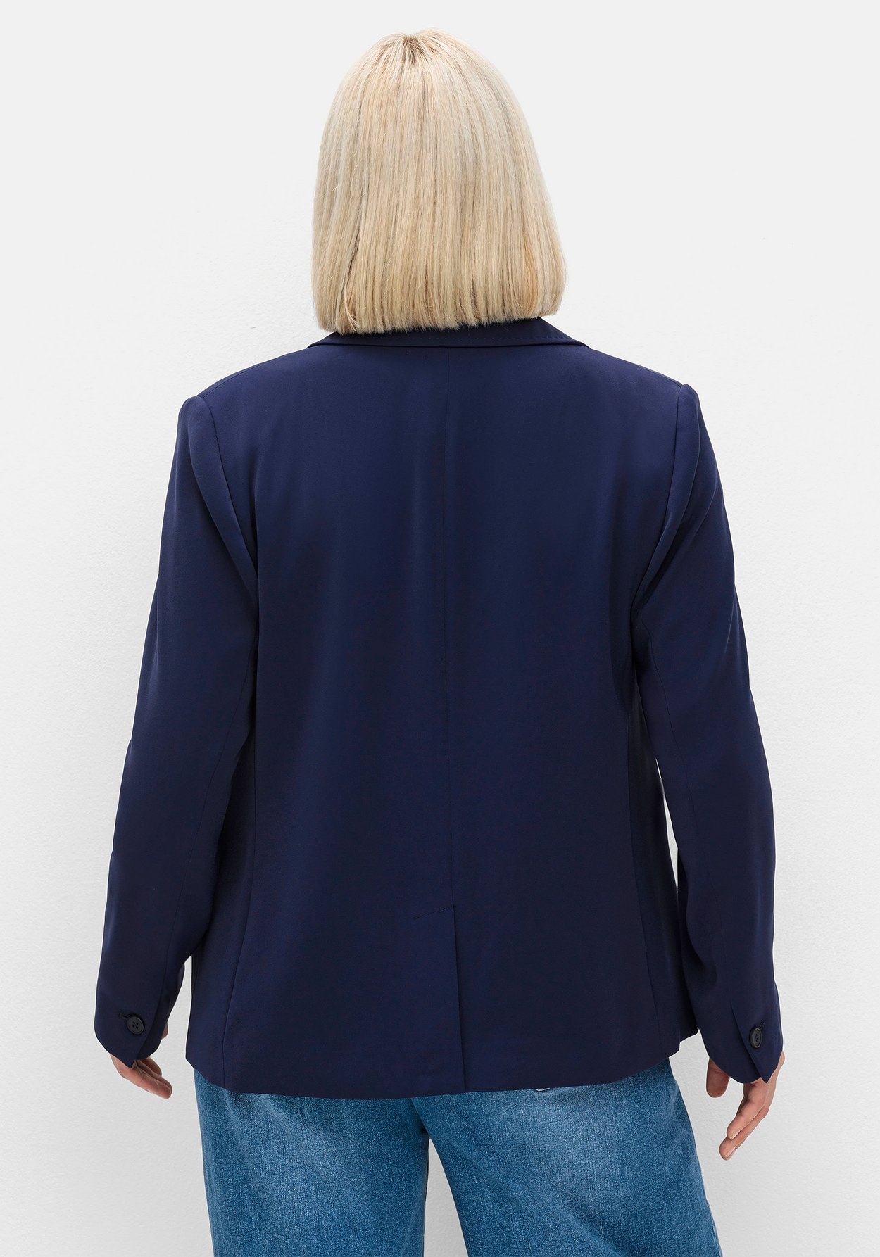 Sheego Kurzblazer »Kurzer, taillierter Blazer in taillierter Form«
