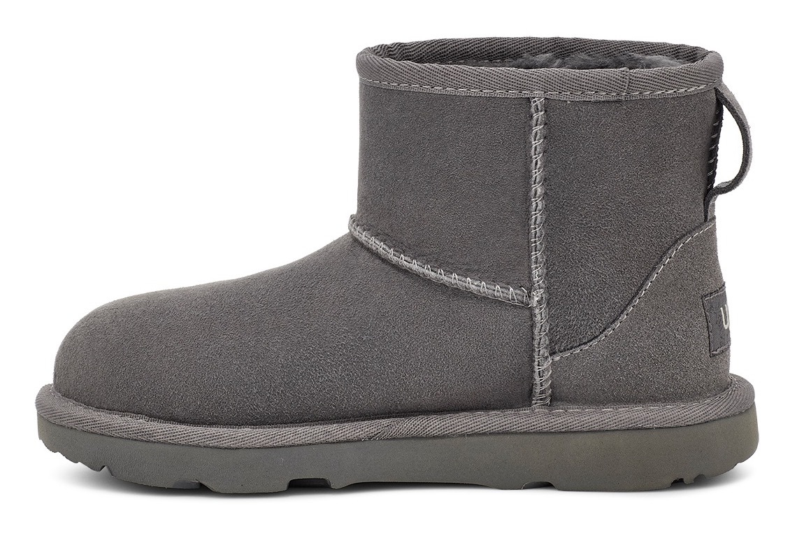 UGG Winterboots »Classic Mini 2«, Schlupfboot, Casula Boot in hochwertiger Twinface-Machart