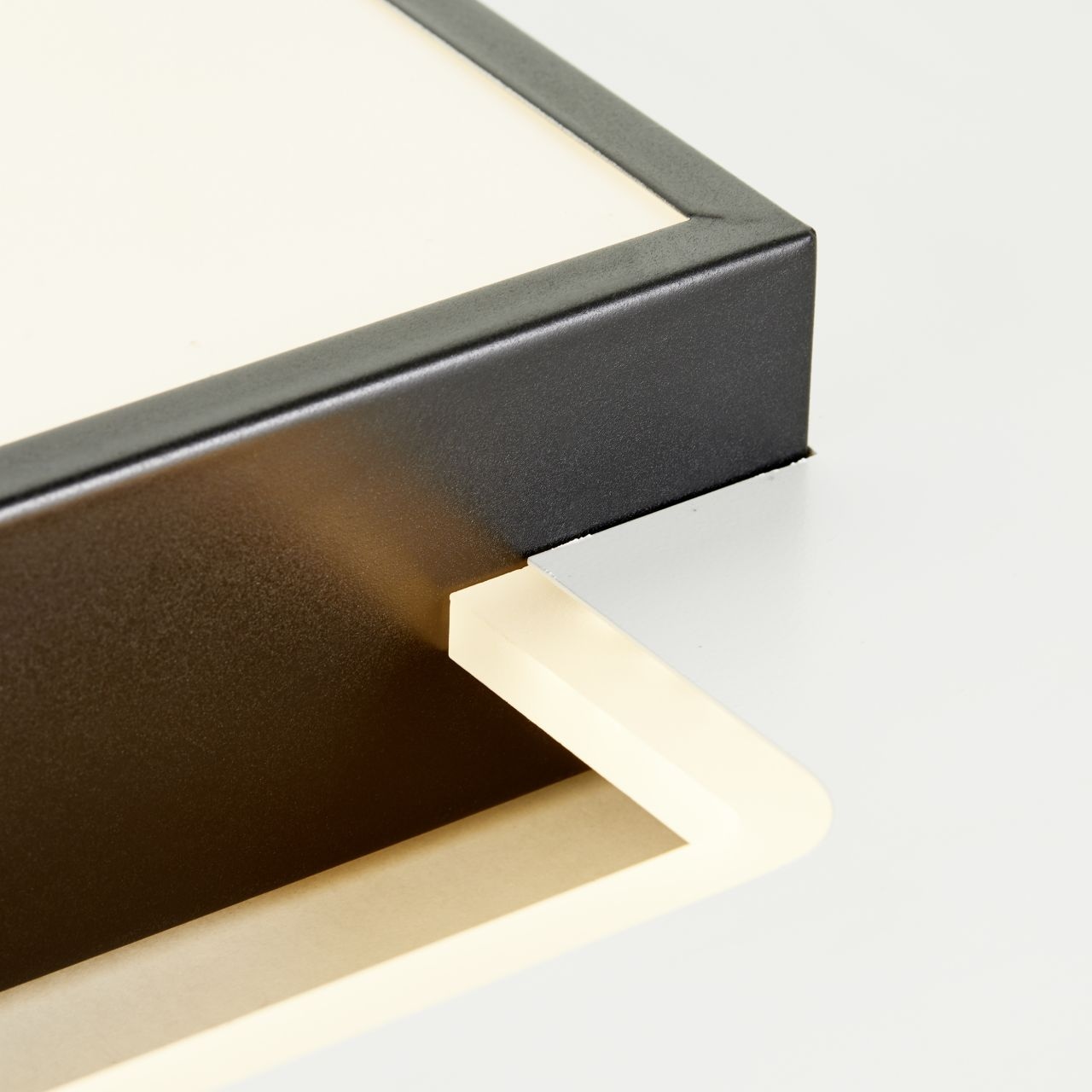 Brilliant LED Deckenleuchte »Hutson«, 1 flammig, 80 x 50 cm, dimmbar, CCT, 6800 lm, Fernbedienung, weiß/schwarz