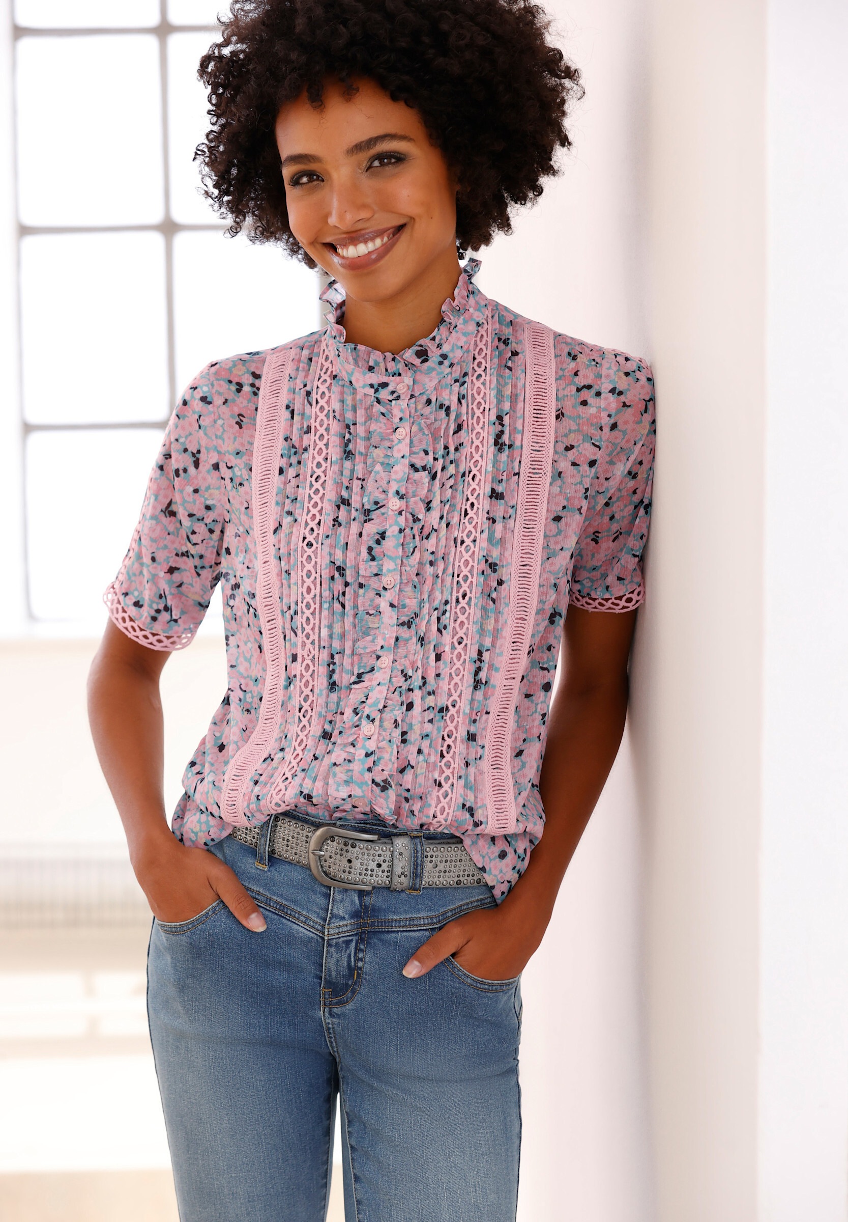 heine Rüschenbluse »Druckbluse Kurzarm-Bluse mit Rüschen-Verzierung«