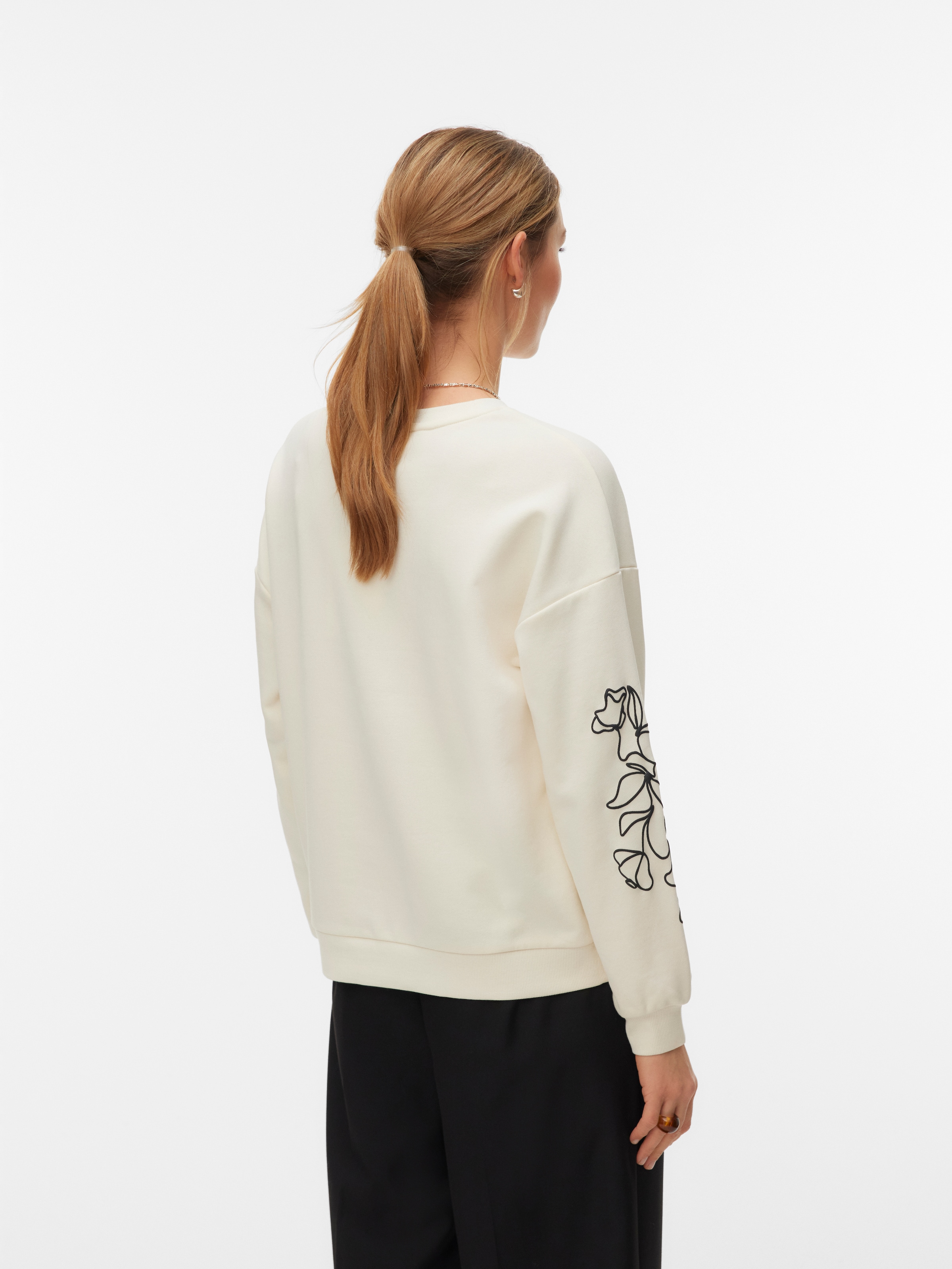Vero Moda Sweatshirt »VMLADA L/S O-NECK SWEATSHIRT JRS BTQ«, Baumwollmischung, regular fit
