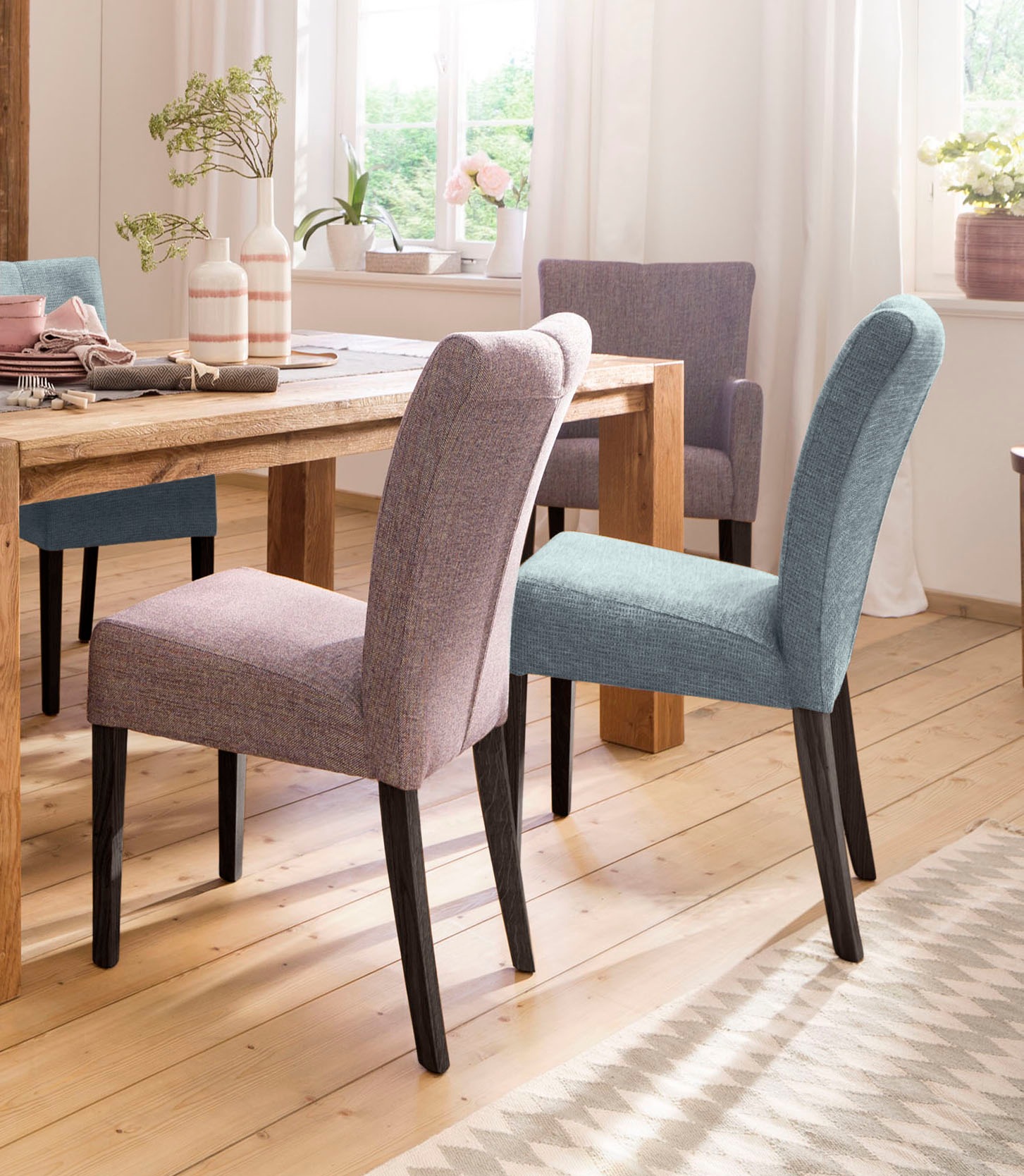 Home affaire Esszimmerstuhl »Queen«, (Set), 2 St., Softstruktur, Beine aus massiver Buche, wengefarben lackiert, Polsterstuhl