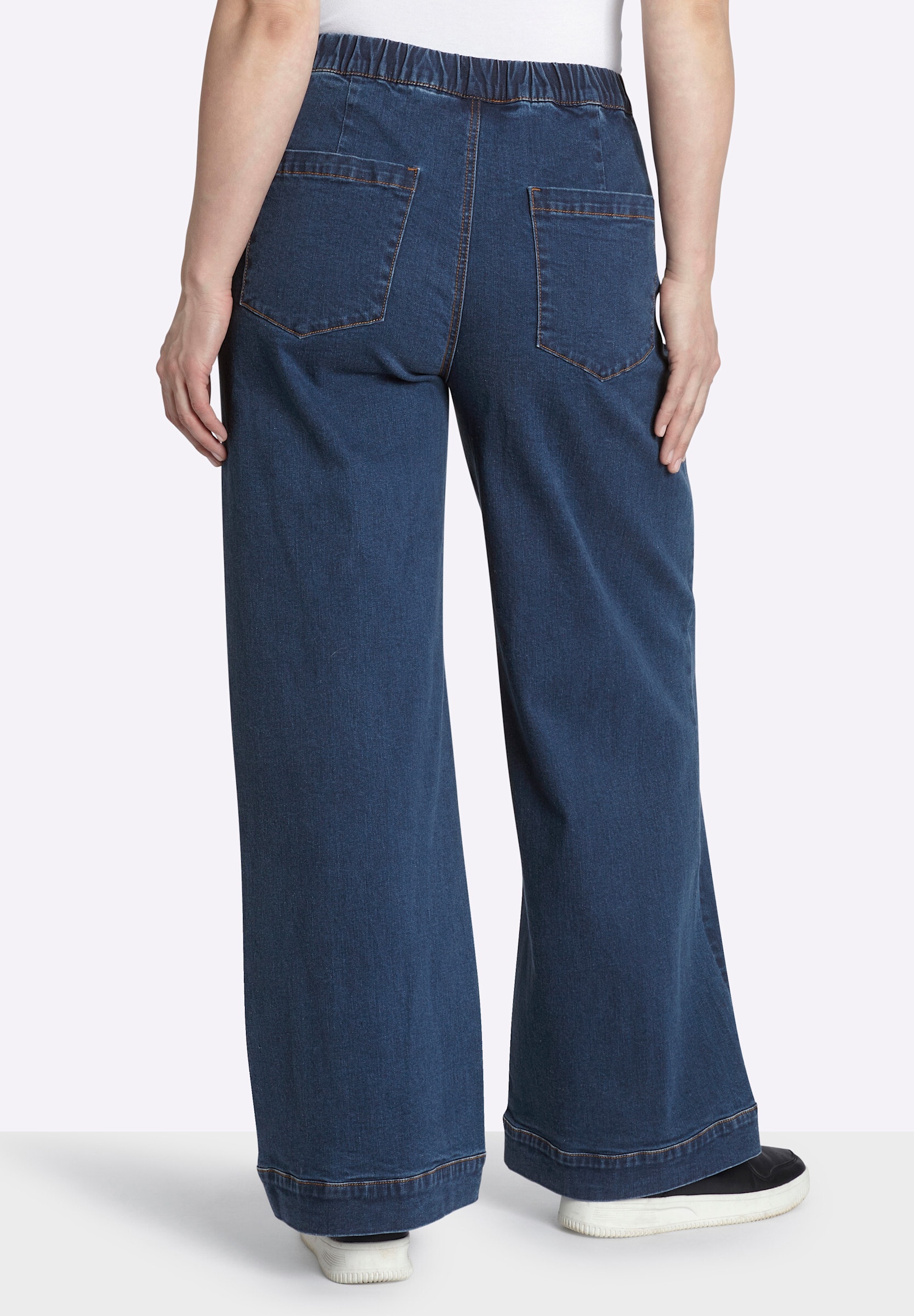 Sheego Bequeme Jeans »Jeans Weite Jeans mit Deko-Knöpfen«