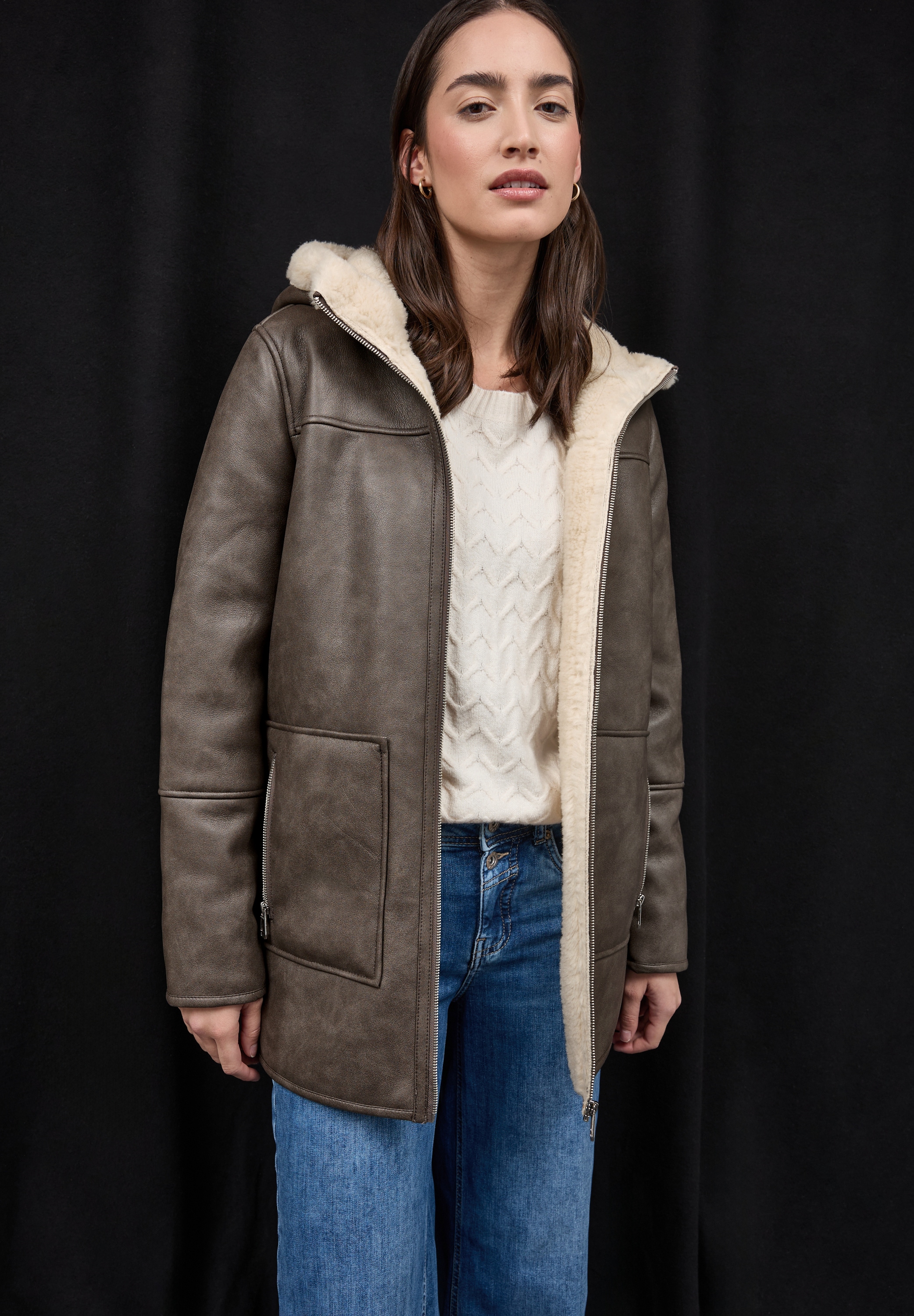 STREET ONE Lederimitatjacke, mit Kapuze, im Leder-Look und mit Fake Fur Details