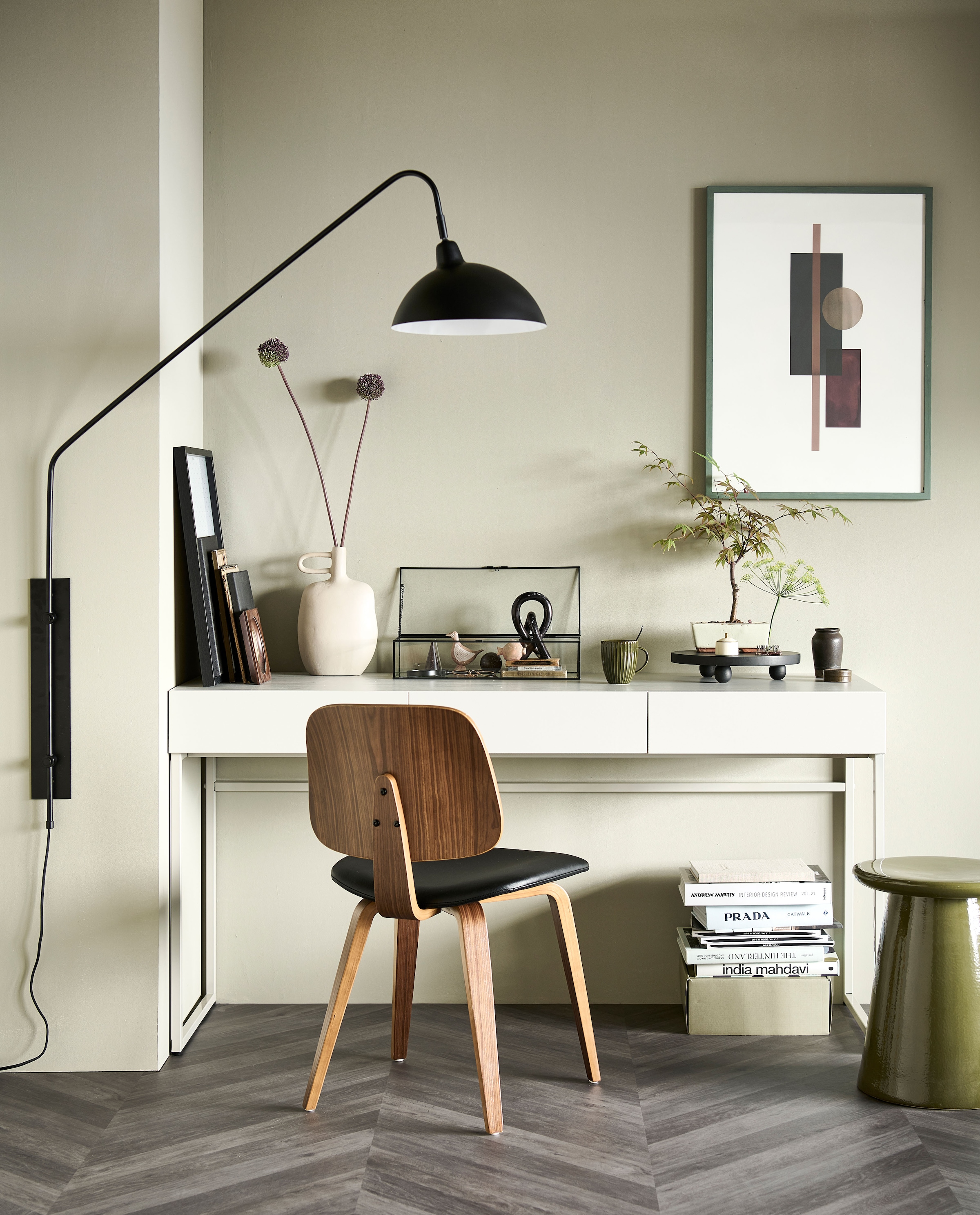 WOOOD Esszimmerstuhl »Classic mit Kunstleder-Bezug, B 48 x T 50 x H 81 cm« () Walnussfurnier-Gestell, Tragkraft 130 kg, Pfleiglicht