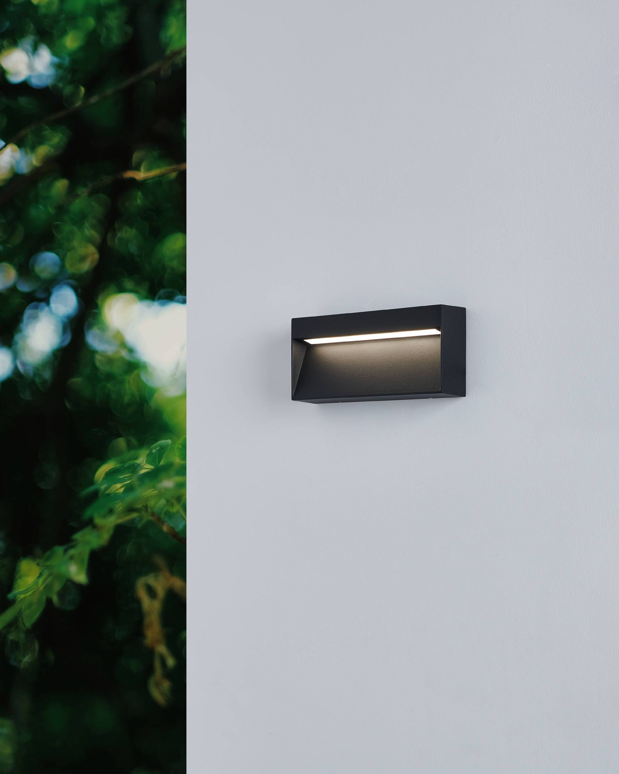 EGLO Wandleuchte »Maruggio Wandlampe, Außenbeleuchtung, Außenleuchte aus Aluminium, IP65« LED-Modul 1 Stk. Kaltweiß | Neutralweiß | Warmweiß Wand-/Deckenleuchte - L20 x H9 x AL3,5 cm - schwarz - 1X4,8W inkl.