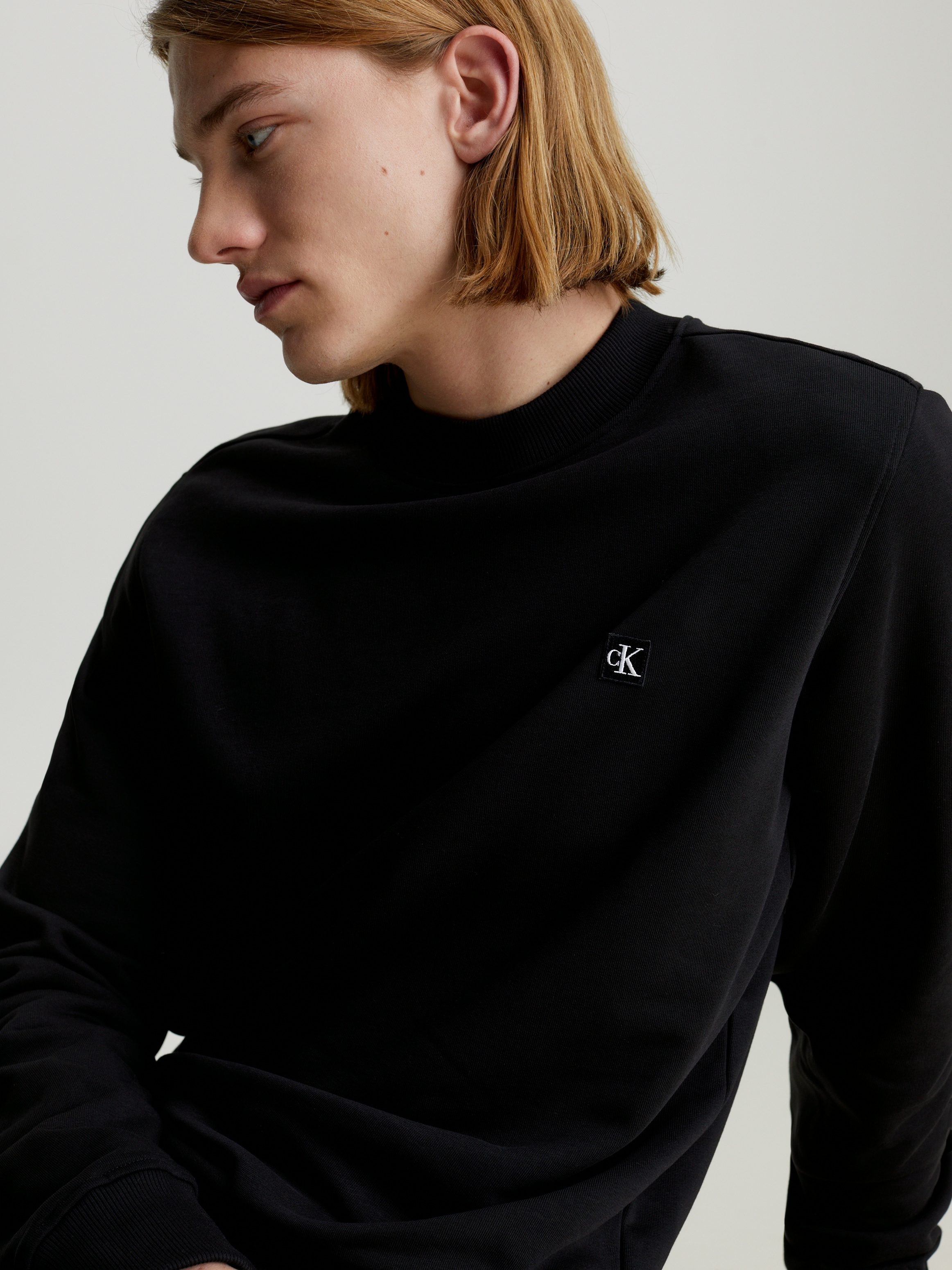 Calvin Klein Jeans Sweatshirt »CK EMBRO BADGE CREW NECK«, mit Logo-Stickerei