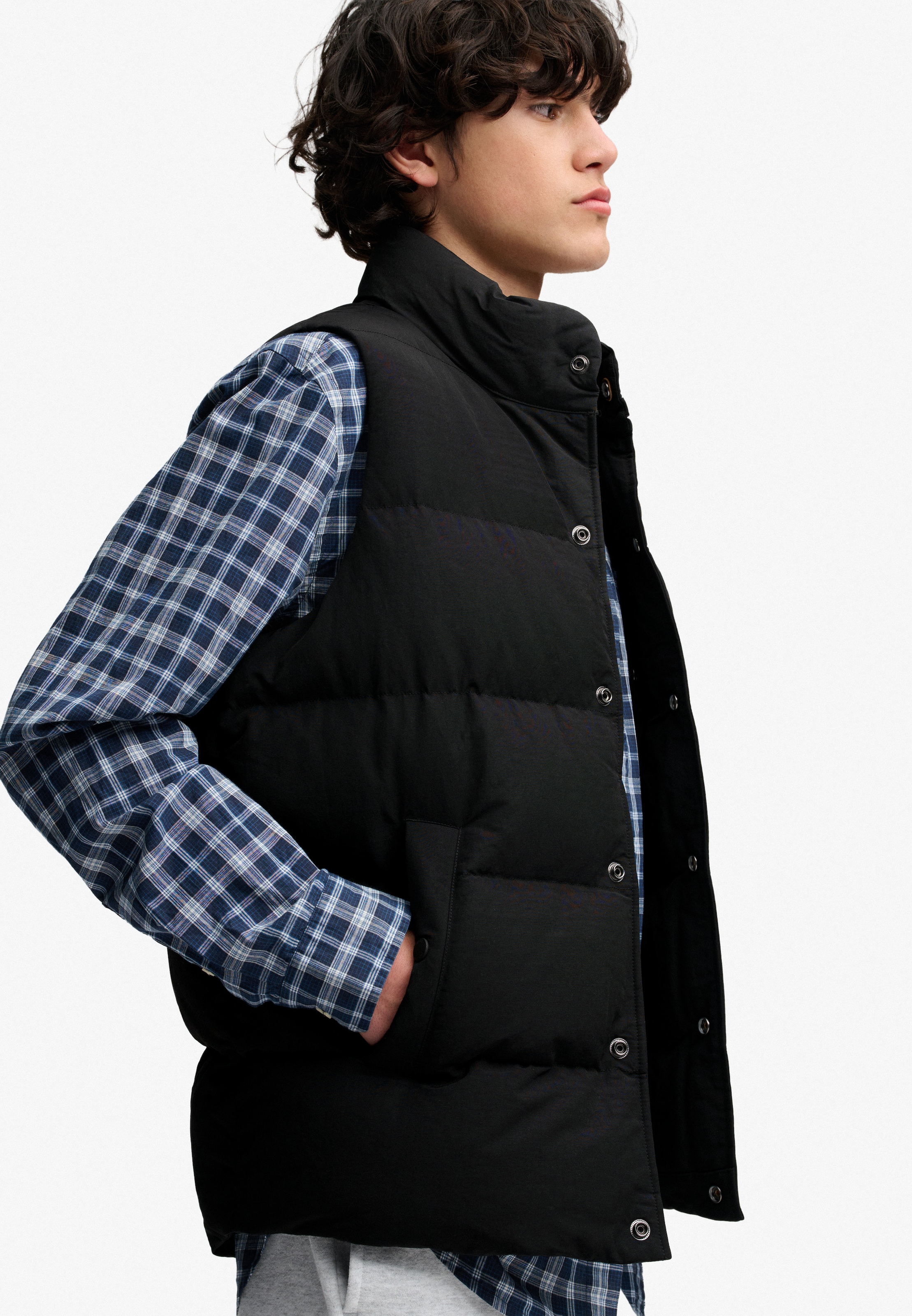 Superdry Steppweste »NON HOOD SHORT EVEREST GILET« mit Obermaterial aus Nylon, Regular Fit, in normaler Länge