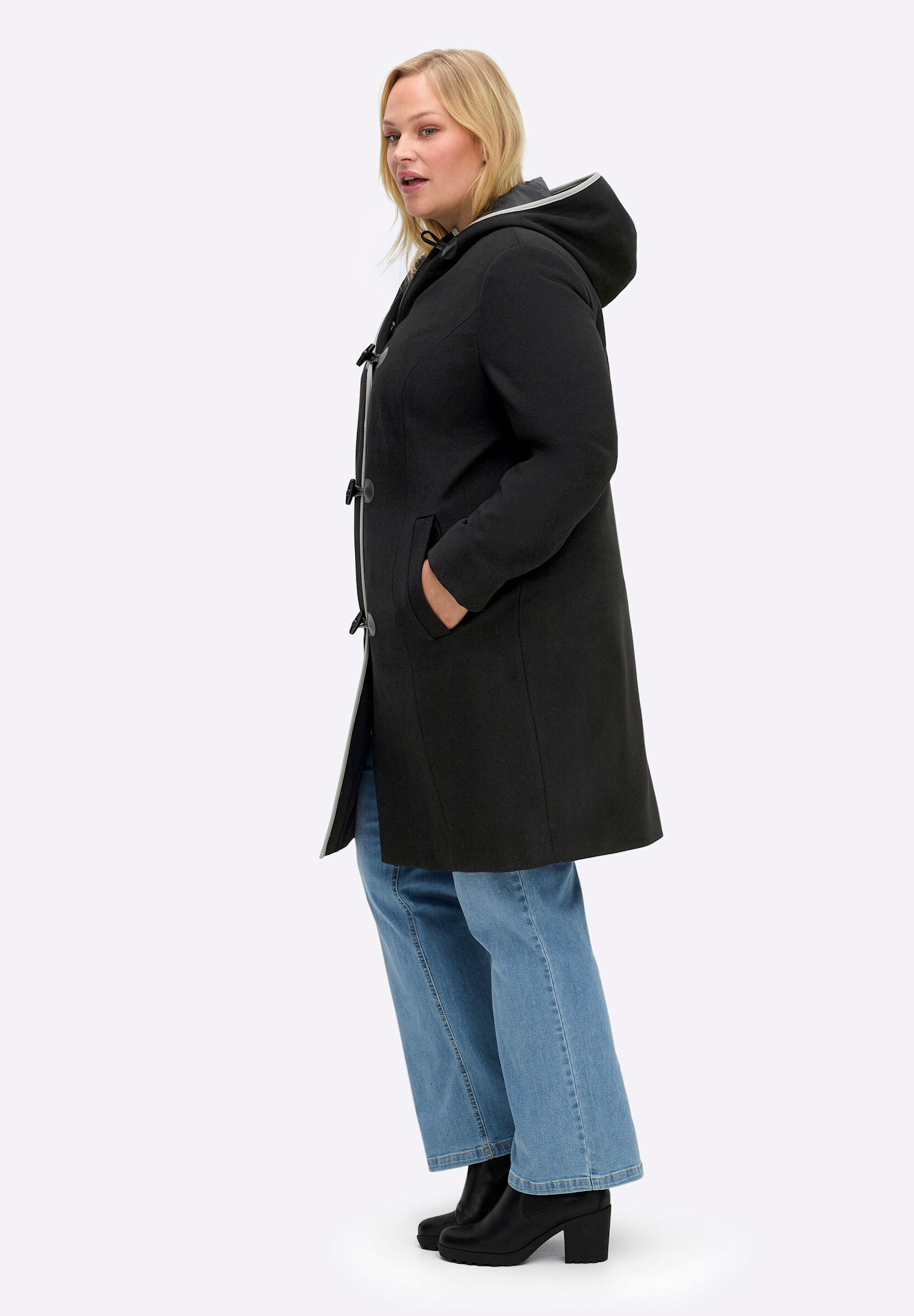 Sheego Langjacke »Mantel Wintermantel mit Reißverschluss und Knebelverschlüssen« mit Kapuze