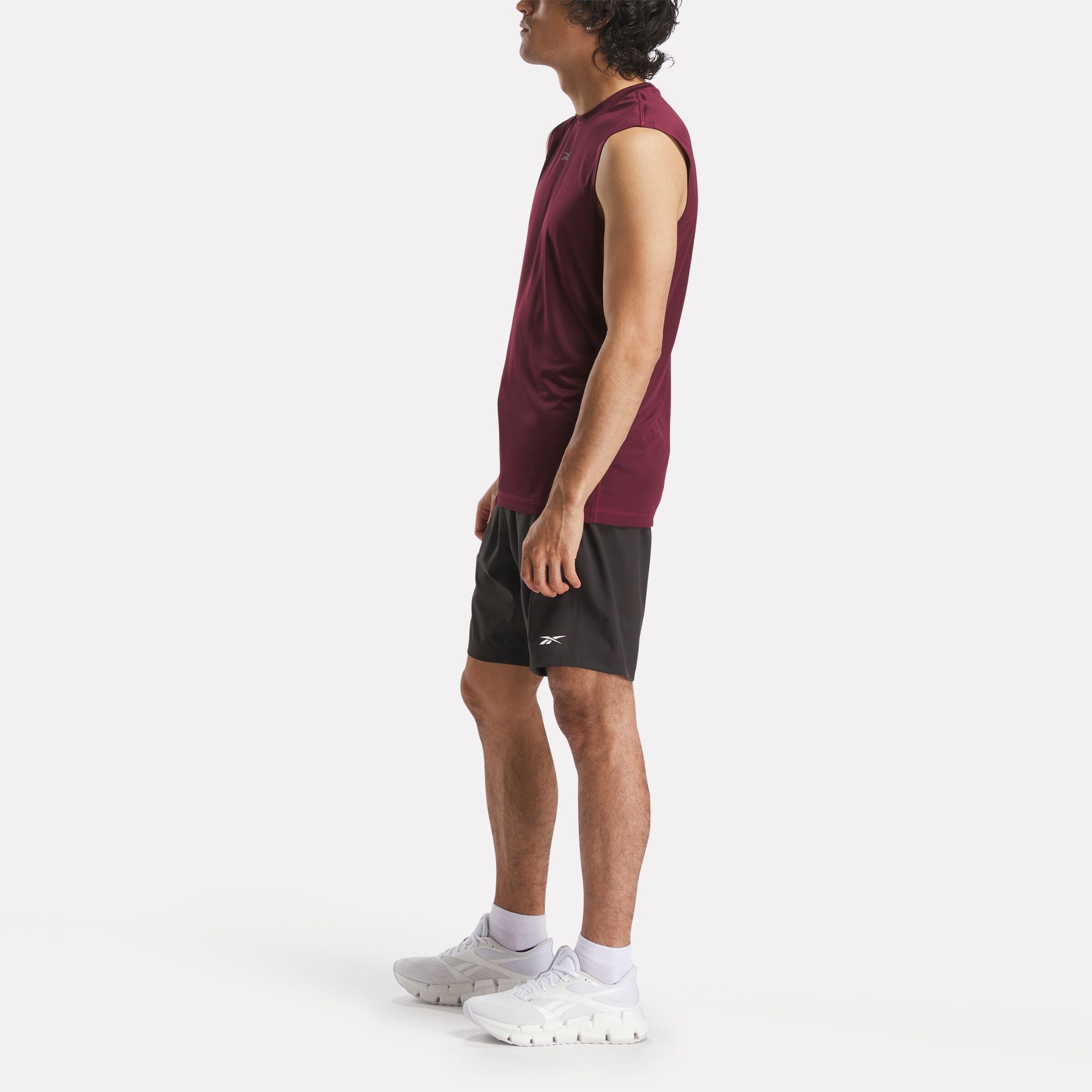 Reebok Trainingsshorts »WOR WOVEN SHORT«  kurze Trainingsshorts, ca. Mitte Oberschenkel geschnitten