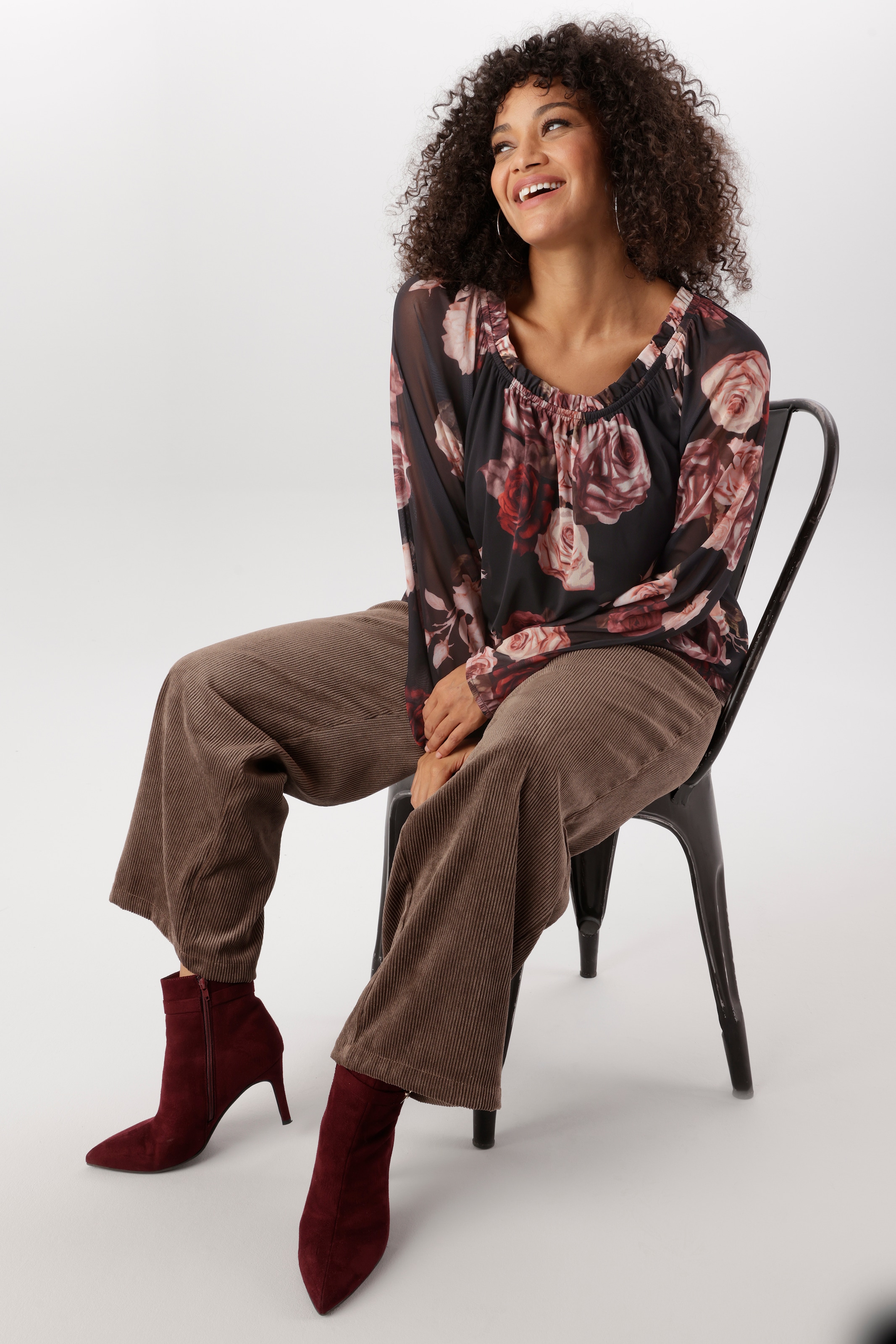Aniston PLUS Carmenshirt in modischen Blumenprint - NEUE KOLLEKTION