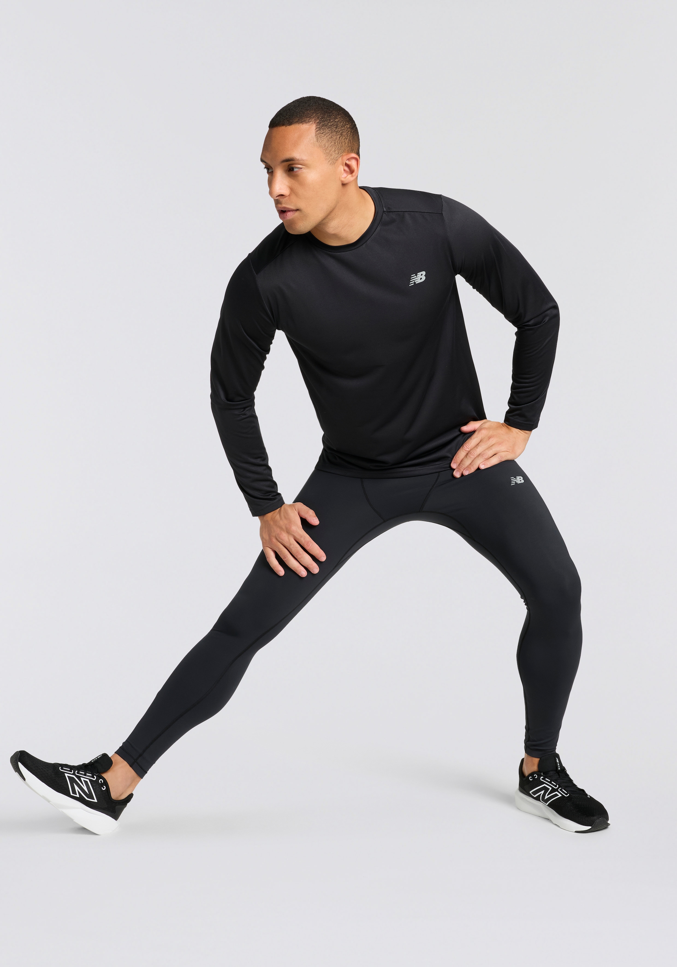 New Balance Laufshirt »Sport Essentials Long Sleeve«, mit Label