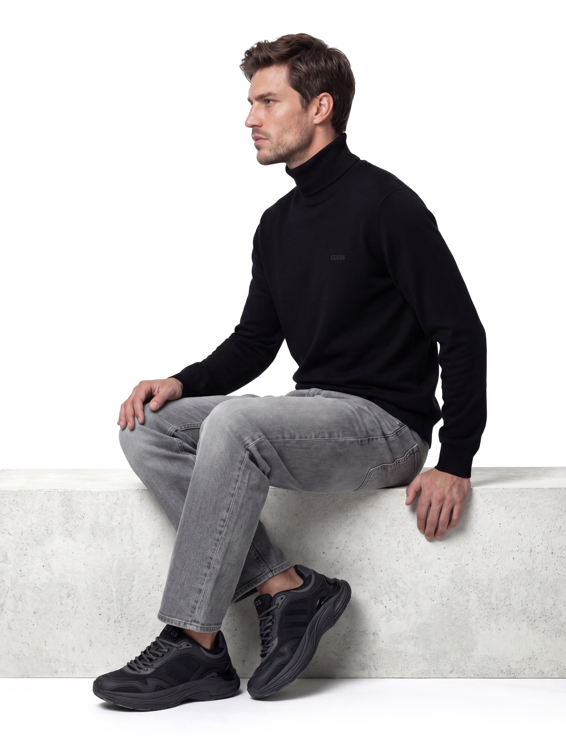 Guess Rollkragenpullover mit Seide und Wolle, Regular Fit, Logo-Schriftzug
