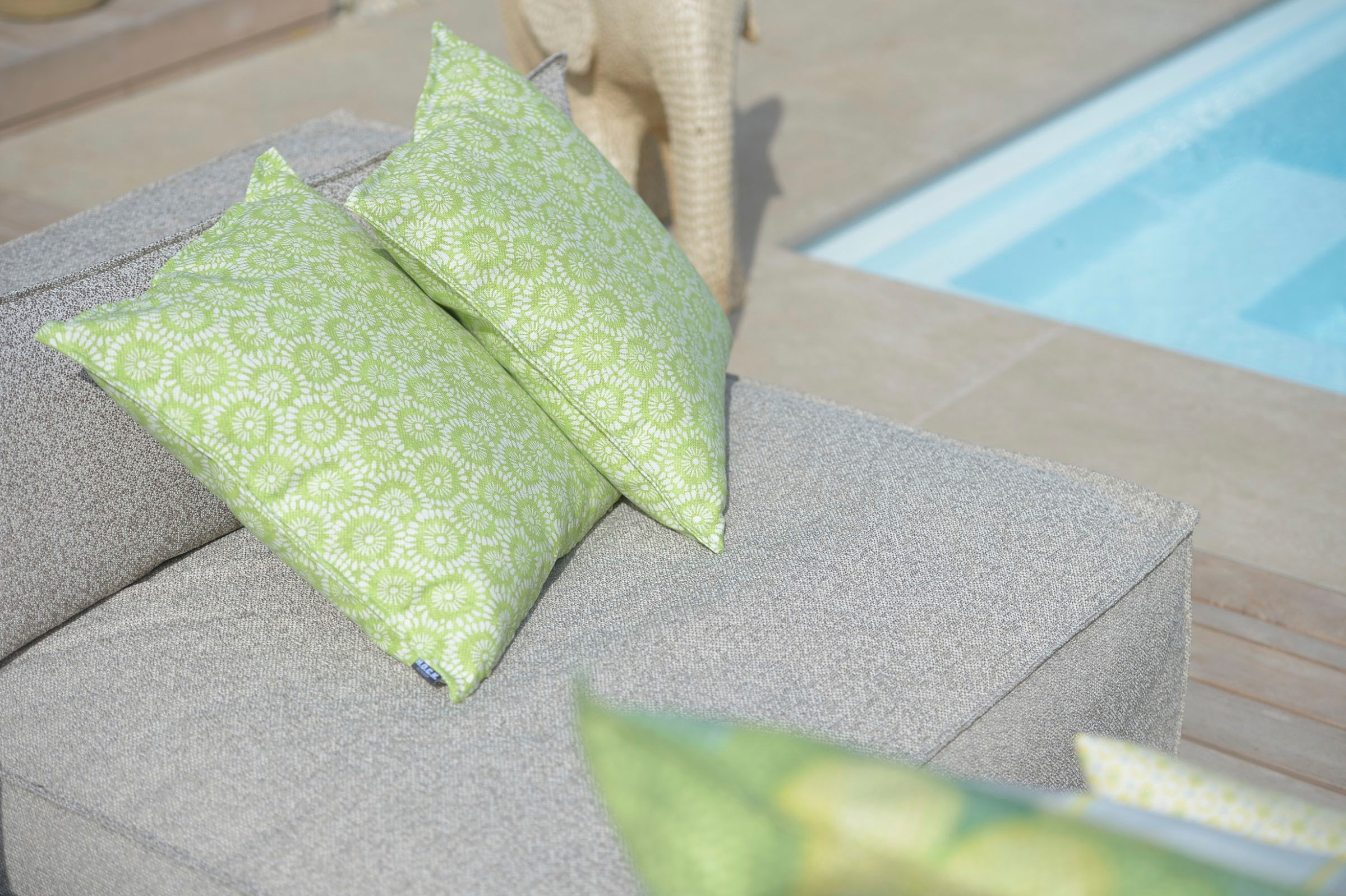 H.O.C.K. Dekokissen »Yuno« mit Blumenmuster, Kissenhülle mit Füllung, 1 Stück