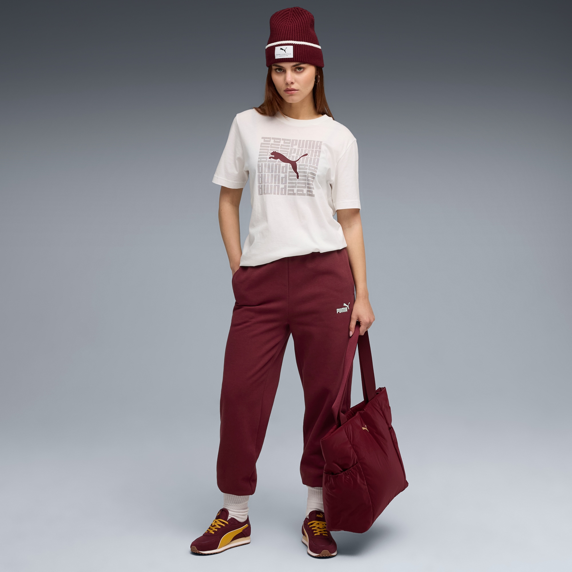 PUMA Trainingshose »ESS SMALL NO. 1 LOGO COMFORT SWEATPANTS CL FL (S)«