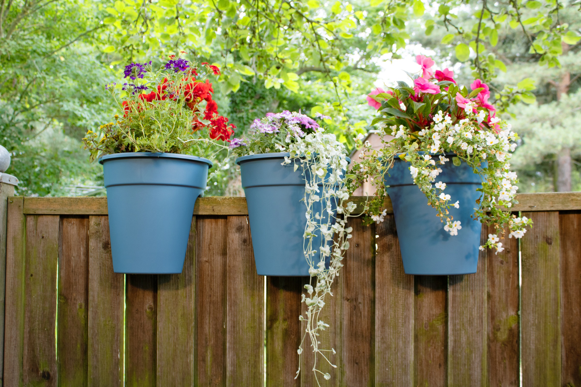 Khw Balkonkasten »Flowerclip« ØxH: 27x27,5 cm in blau, Größe Ø 27 cm