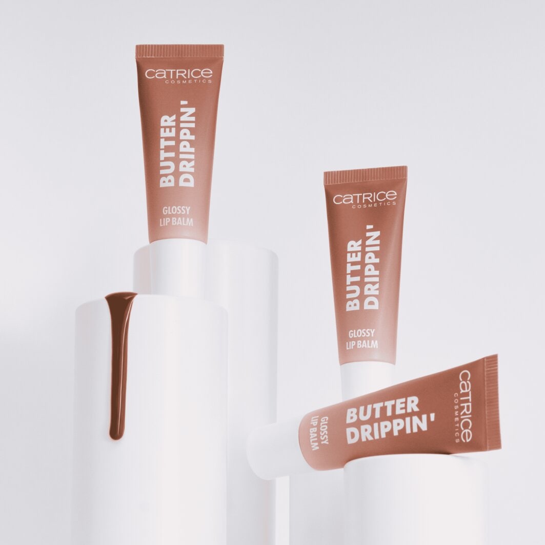 Catrice Lippenbalsam »Butter Drippin' Glossy Lip Balm« Dezenter Farbakzent, geschmeidig, hochglänzend, spendet Feuchtigkeit.