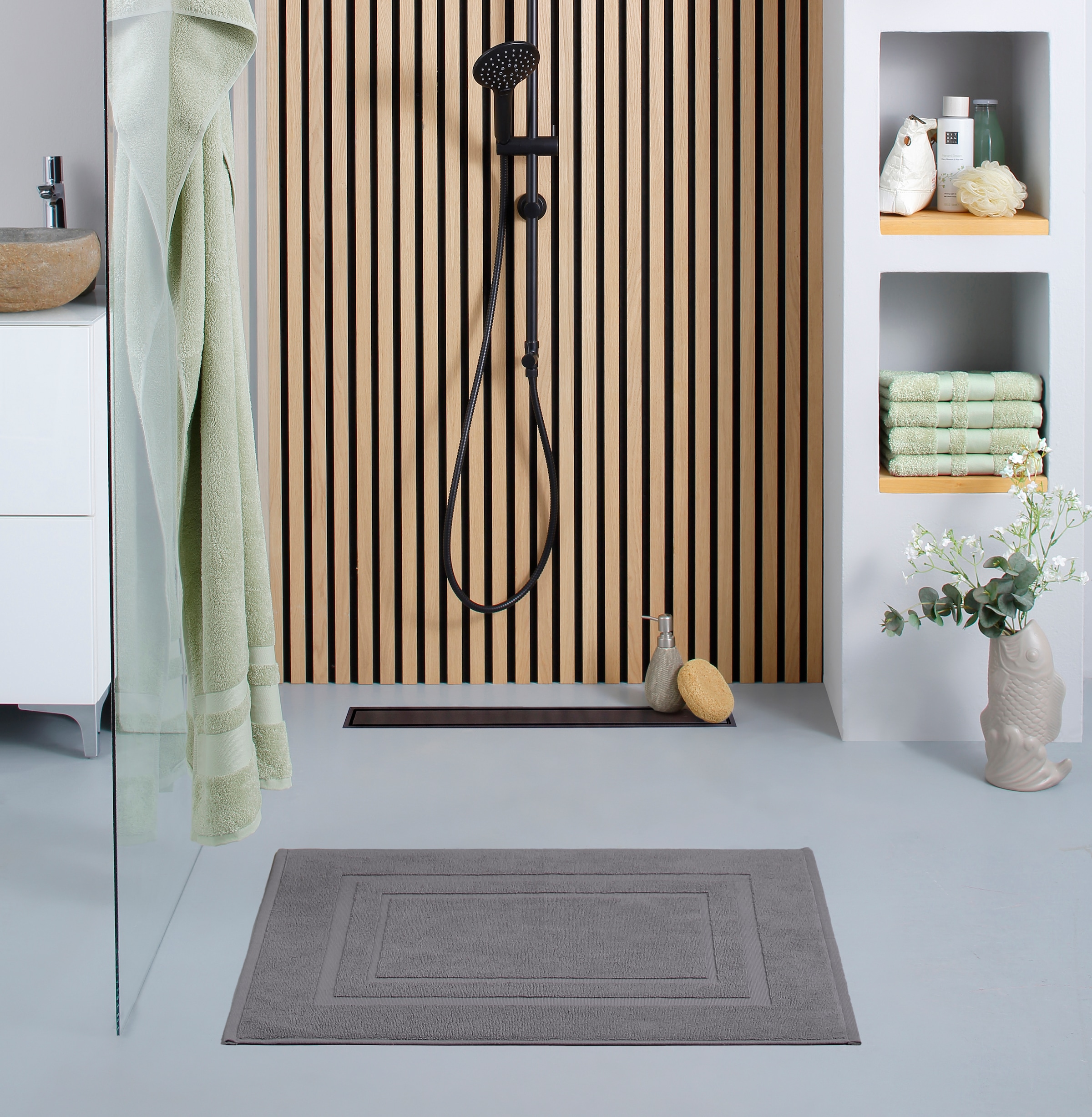Bruno Banani »Robby, 2 tlg. Hotelmatten-Set, 50x70cm, Duschvorleger« Höhe 5 mm beidseitig nutzbar | fußbodenheizungsgeeignet Badvorleger, Badezimmer Teppich, einfarbig, 850 g/m², 100% Baumwolle