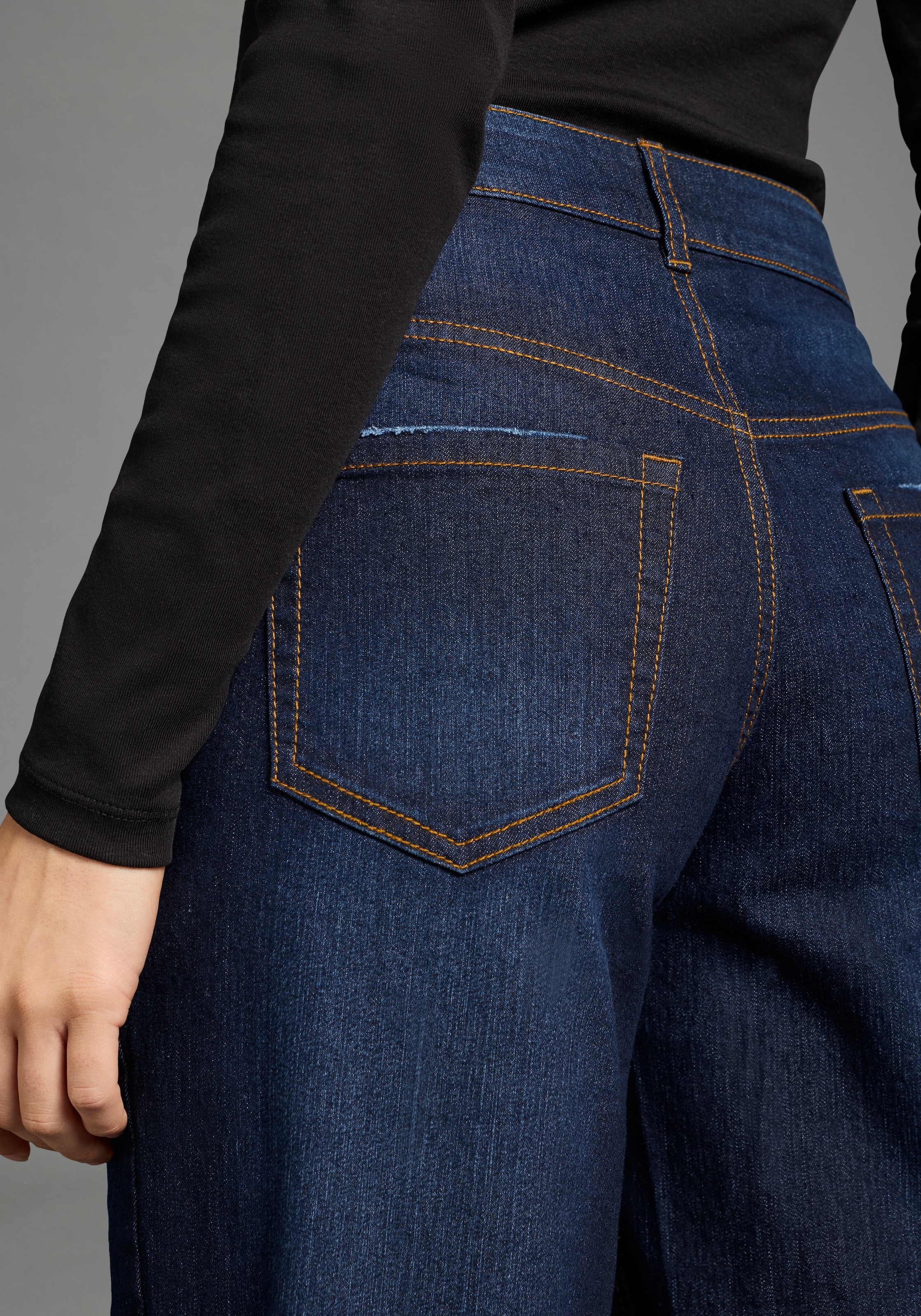 Arizona Comfort-fit-Jeans weite Beinform mit schmalem Abschluss, knöchellanger Schnitt