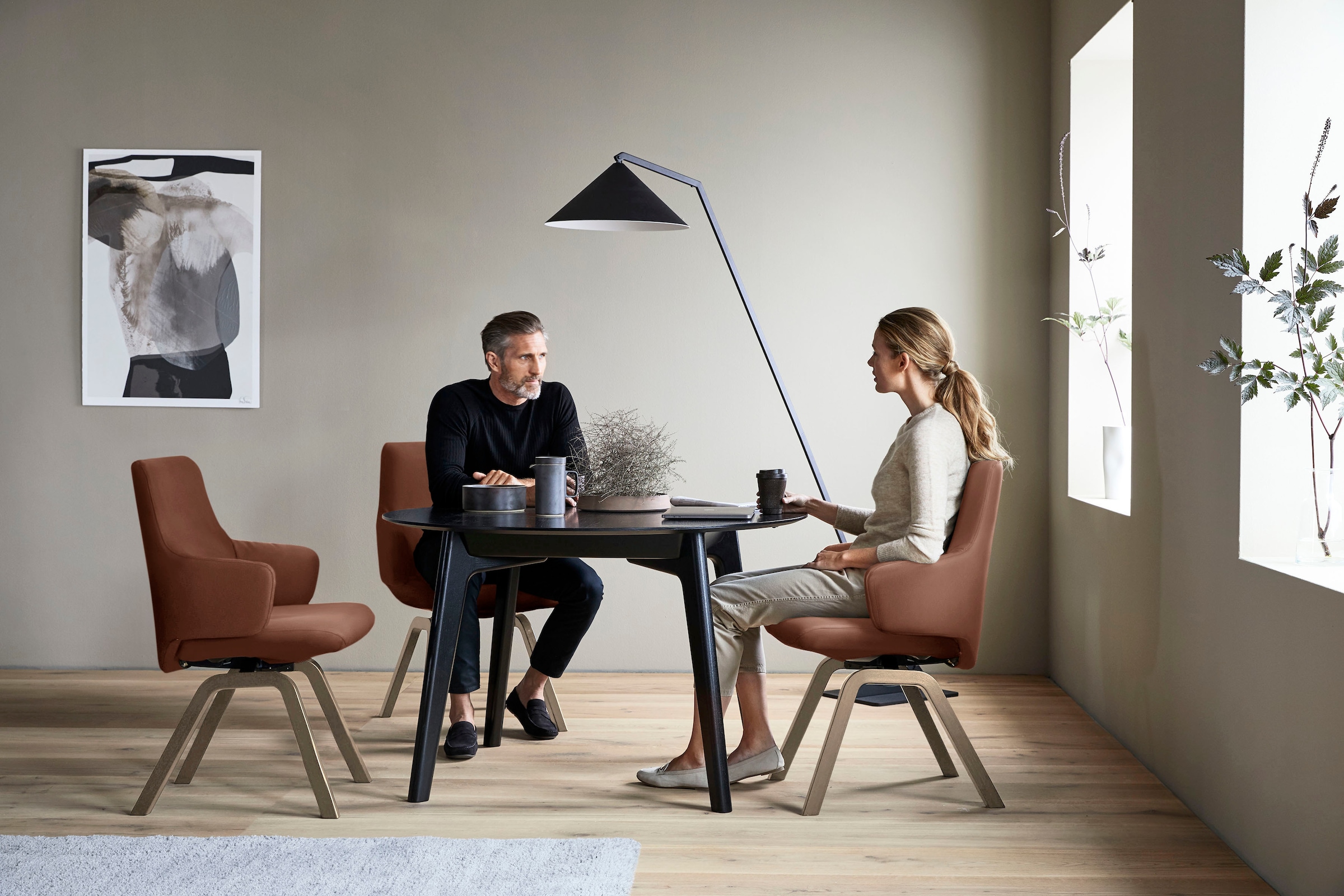 Stressless® Polsterstuhl »Laurel«, Leder PALOMA, Low Back mit Armlehne, Größe L, mit schräggestellten Beinen in Eiche