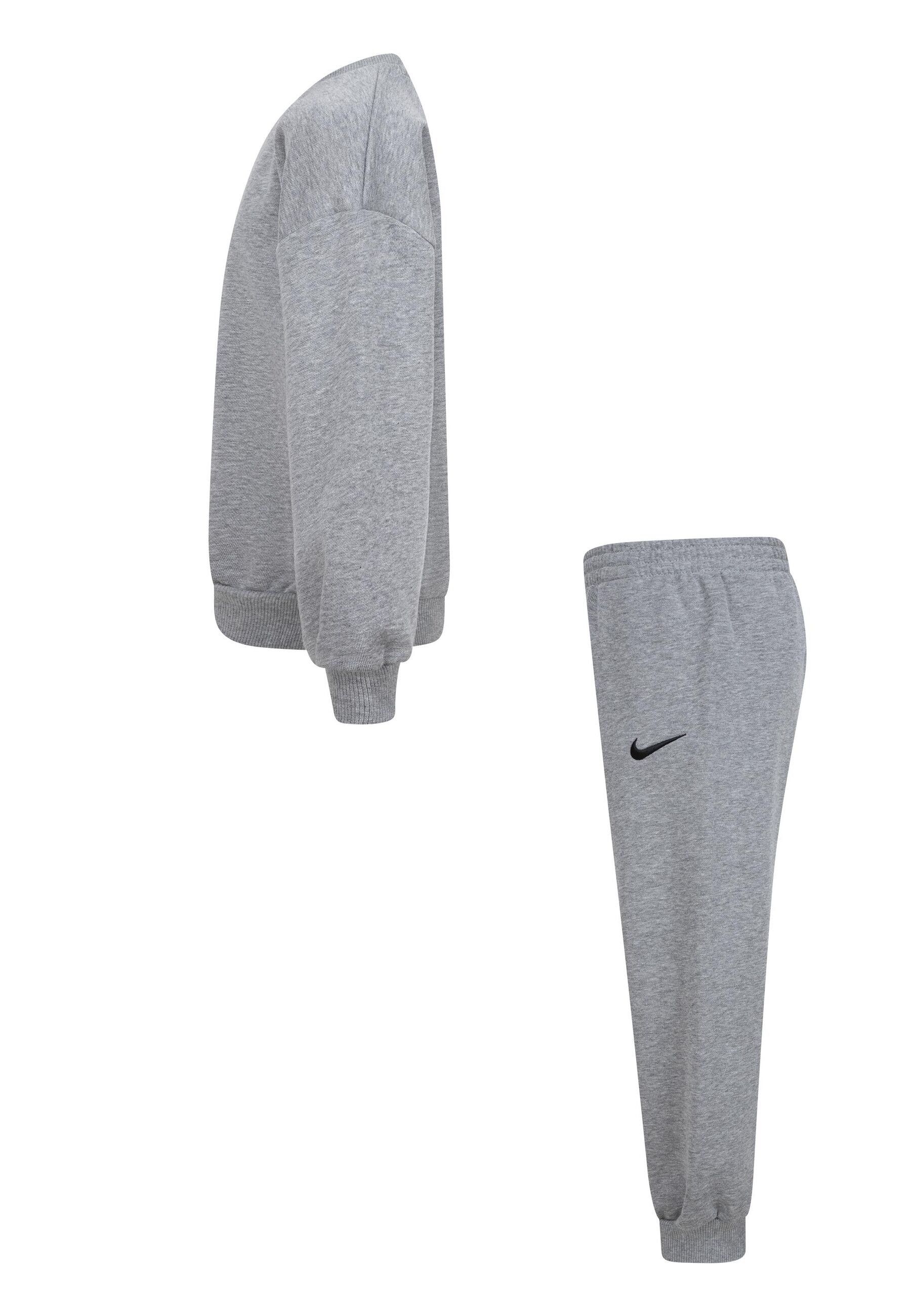 Nike Sportswear Jogginganzug »NKN ESSENTIAL FLEECE CREW SET«, (2 tlg.), für Kinder