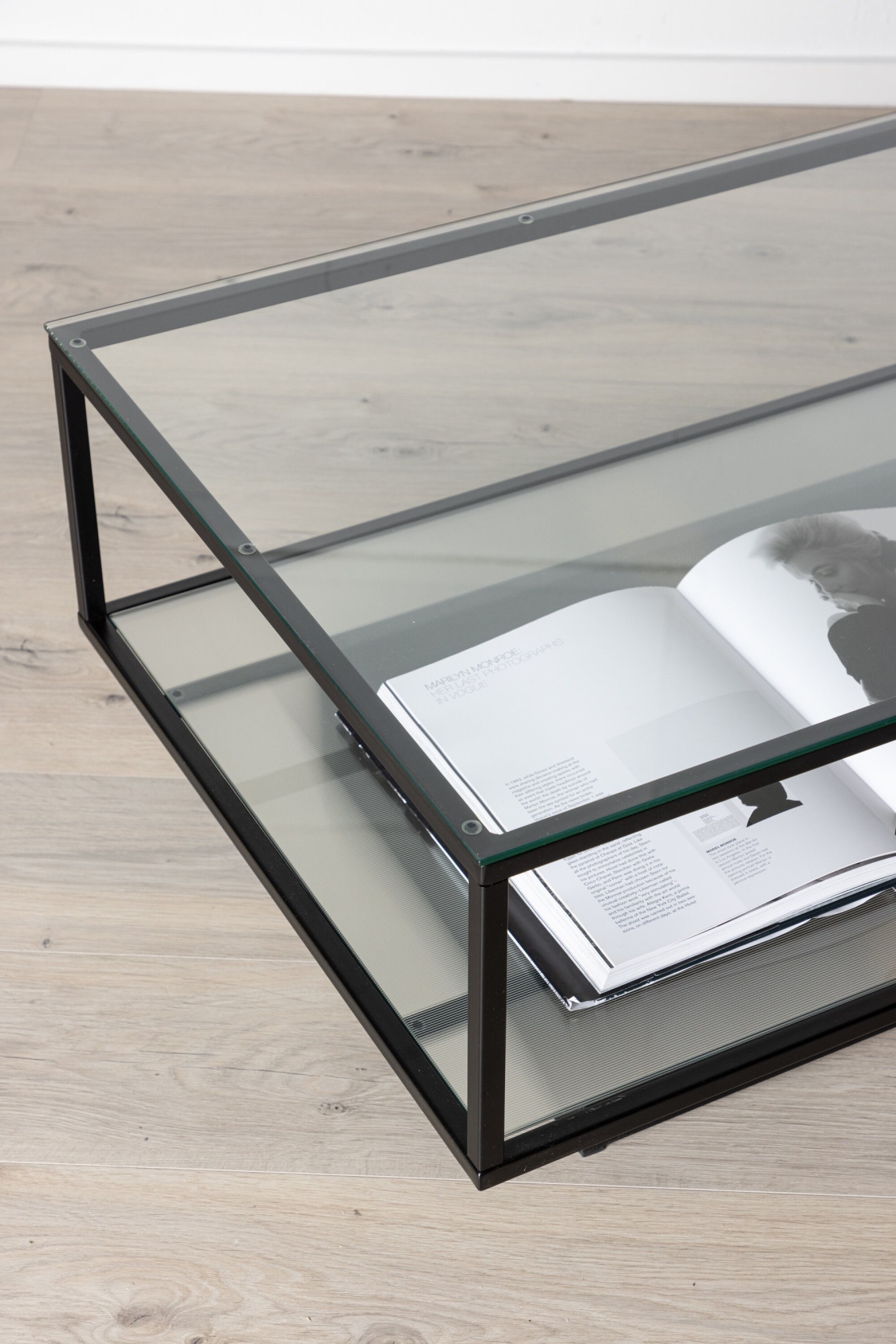 Venture Home Couchtisch »Maglehem, rechteckiger Couchtisch mit Glasplatte, 130 × 60 cm« Sofatisch, Glas, Stahl, schlank, modern, edel