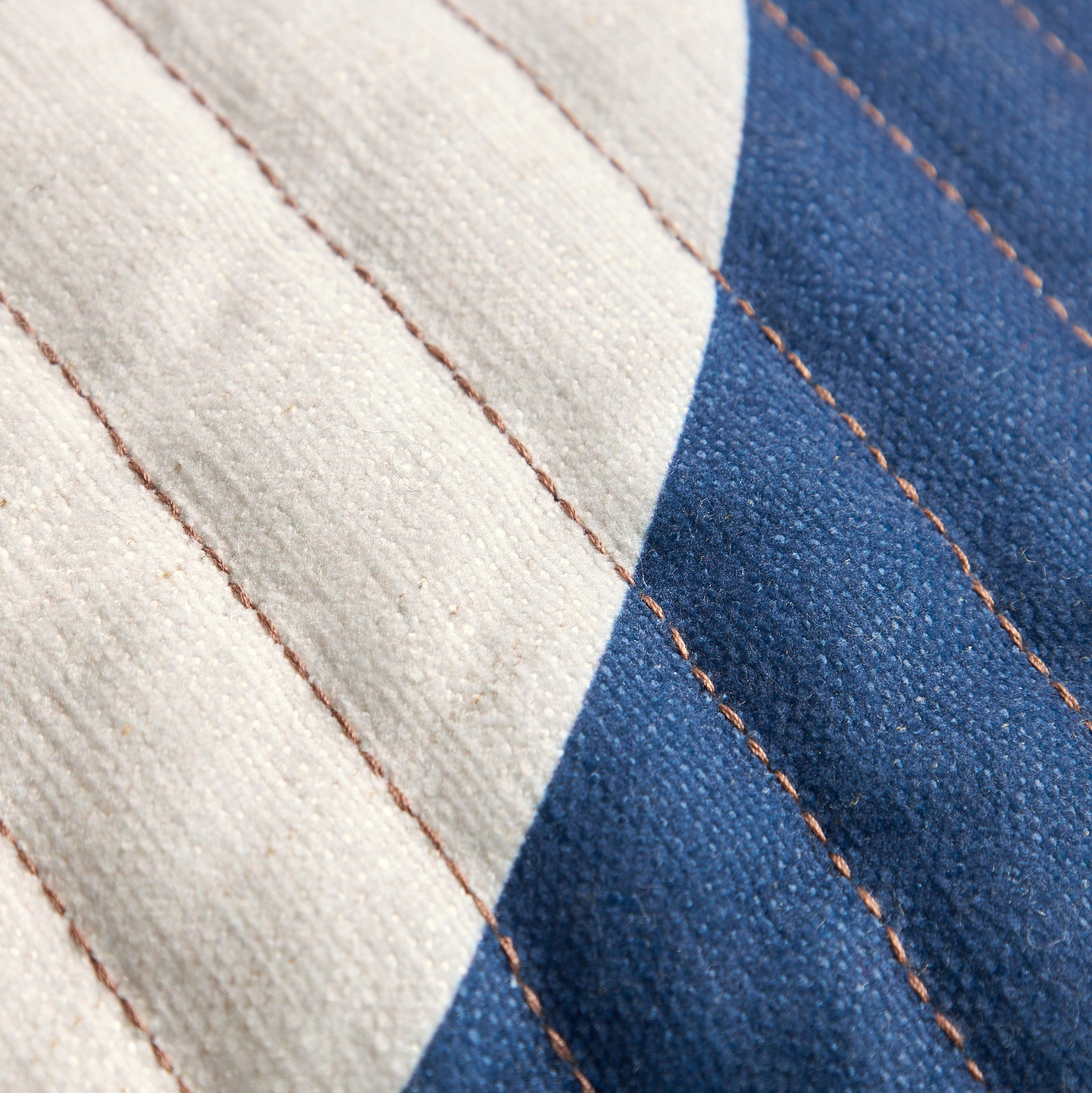 TOM TAILOR HOME Dekokissen »Circle«, mit graphischen Steppungen