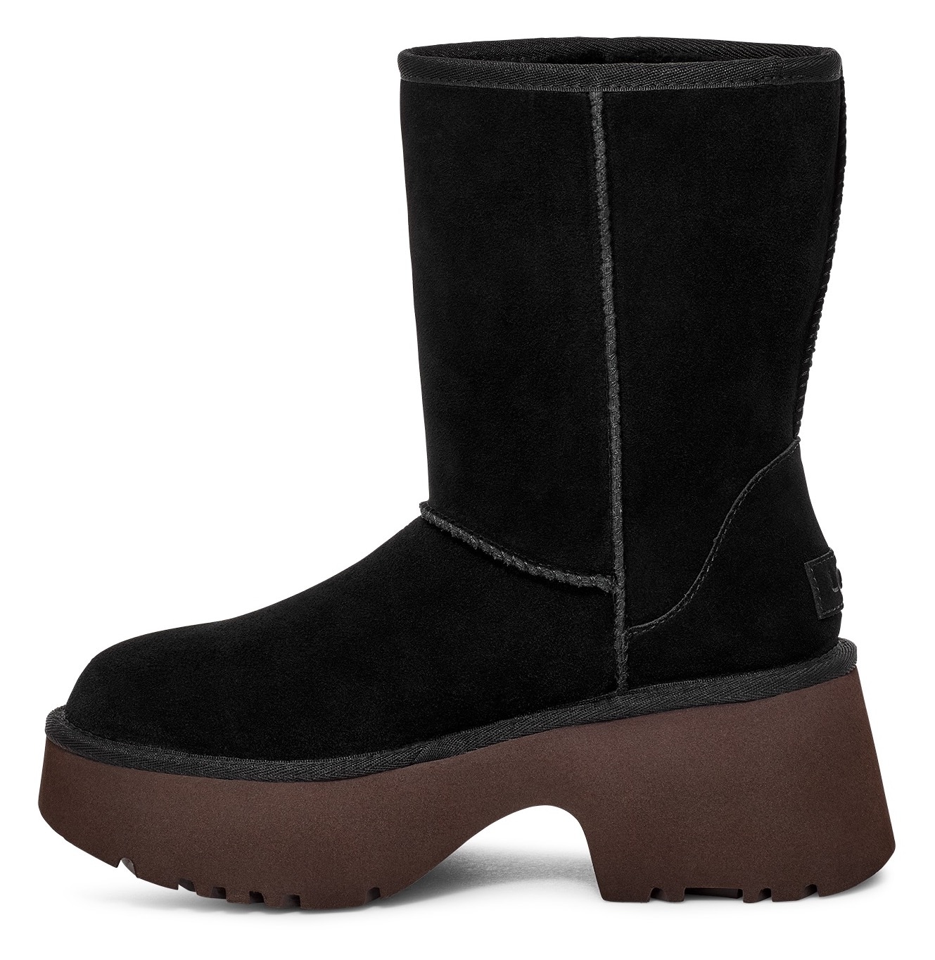 UGG Schlupfstiefel »CLASSIC SHORT NEW HEIGHTS«, Plateau Stiefel, Winterstiefel, Boots mit Innen-Reißverschluss