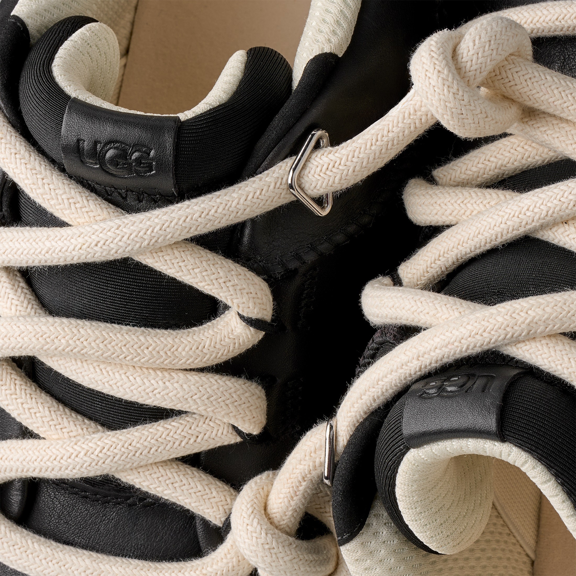 UGG Sneaker »HERITAGE UTILITY SNEAKER«, Plateausneaker mit weichem Schaftrand