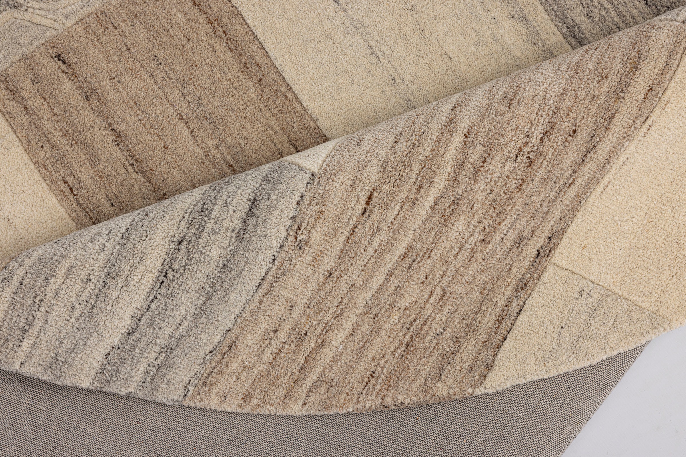 THEKO Wollteppich »Lola, Wolle, handgearbeitet, Patchwork Design«, rund, 12 mm Höhe, handgetuftet, Wohnzimmer, Schlafzimmer, Esszimmer