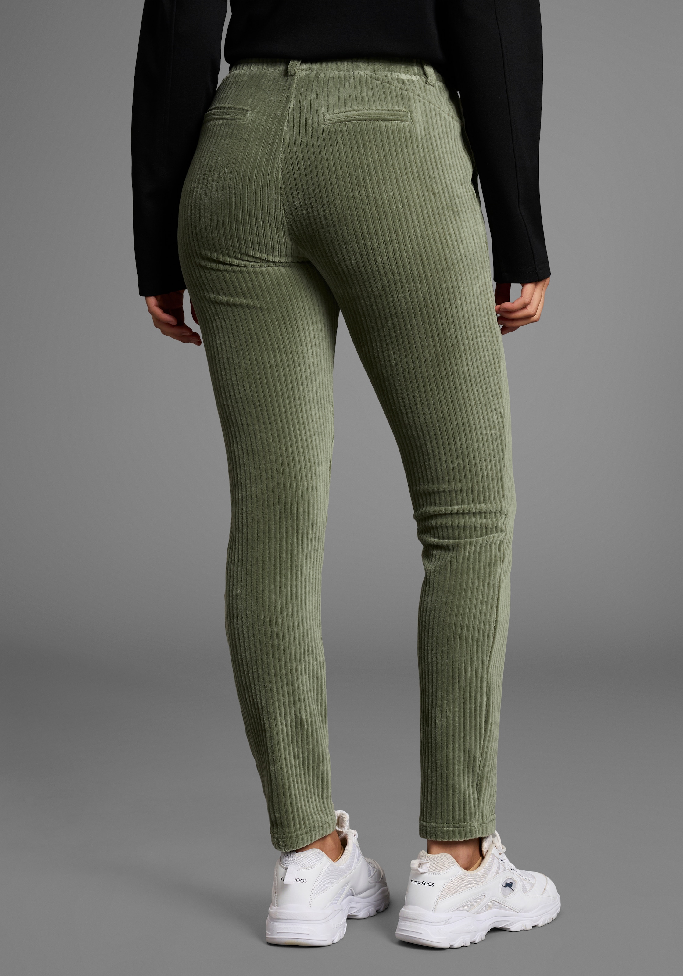 KangaROOS Jogger Pants  in Cord-Optik mit elastischem Bund