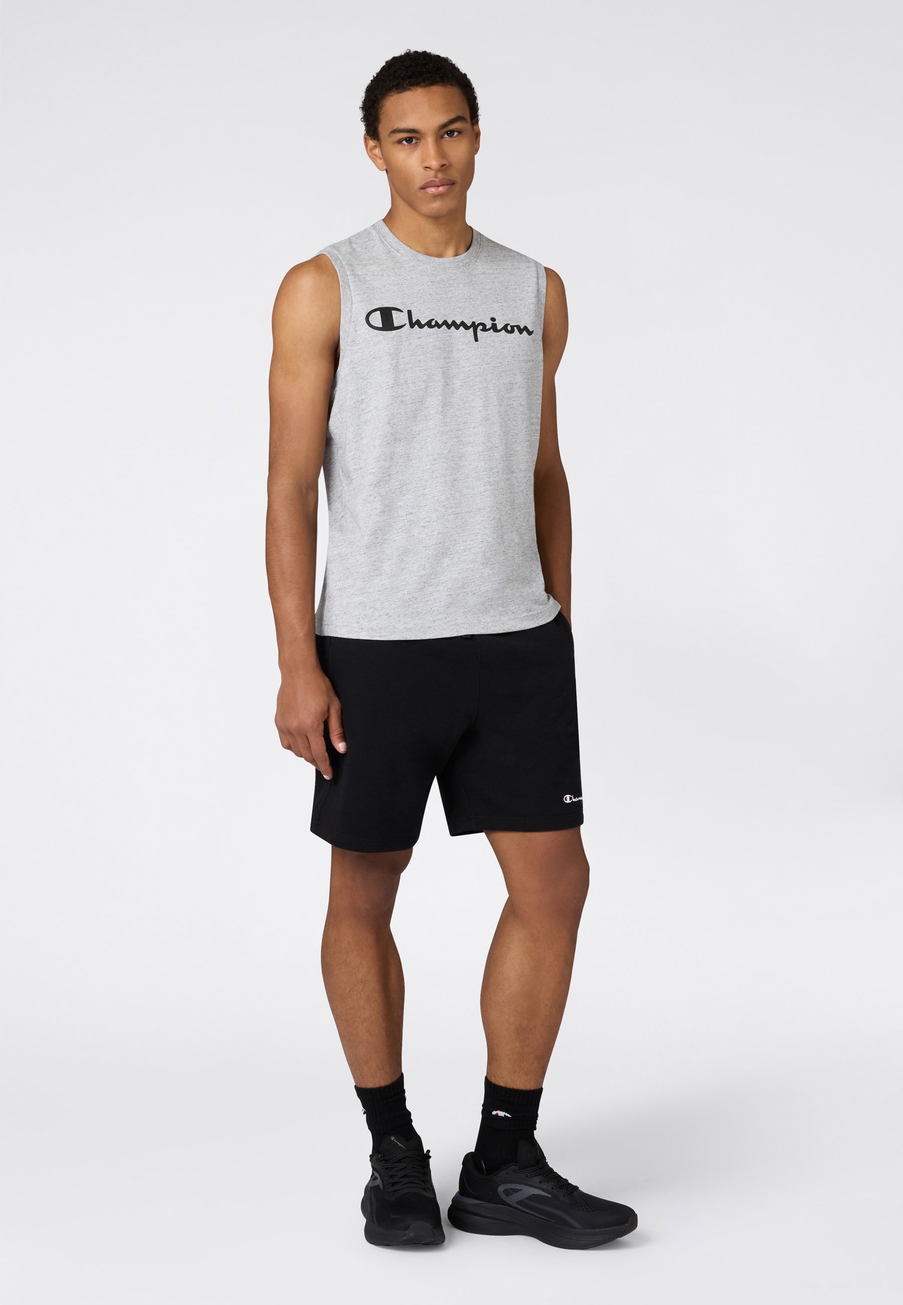 Champion Tanktop »BASICS Sleeveless T-Shirt Large Logo« sportliche Schnittform, sportlicher Stil, mit Rundhalsausschnitt