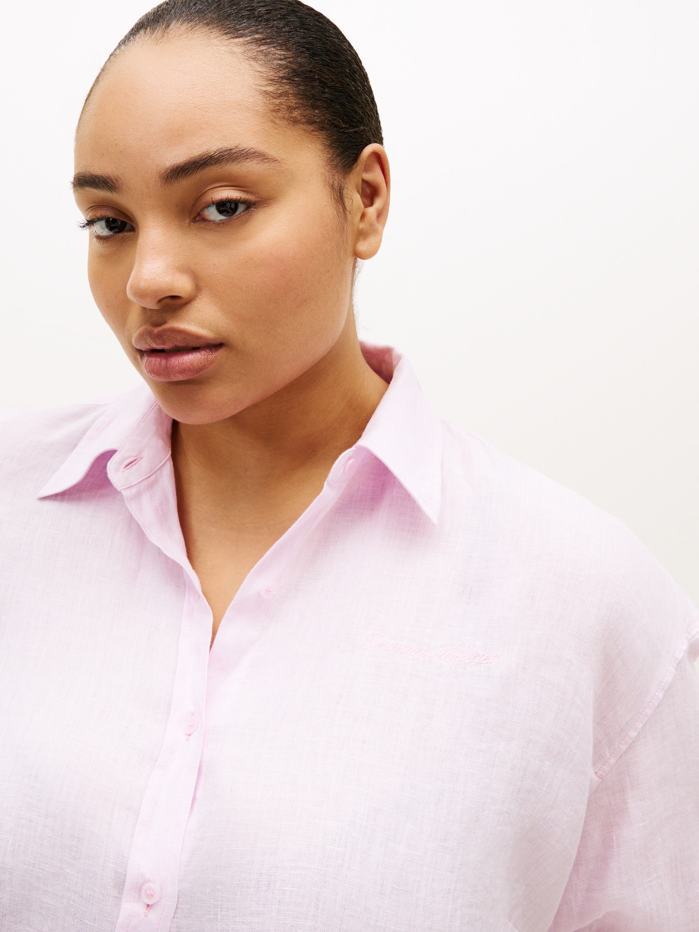 Tommy Hilfiger Curve Langarmbluse »CRV ESS LINEN ROUND HEM SHIRT« in großen Größen, oversize