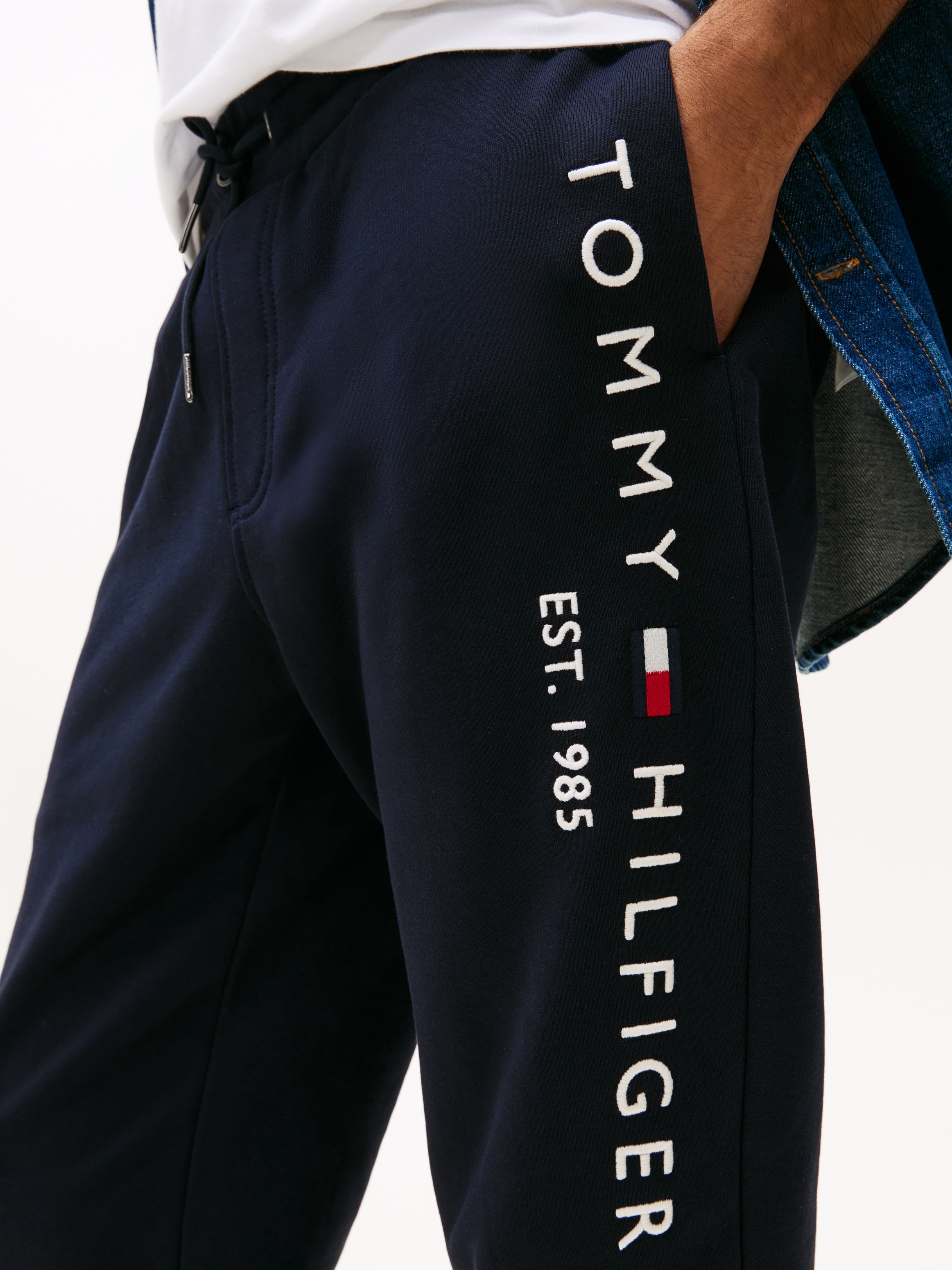 Tommy Hilfiger Sweathose »BASIC BRANDED SWEATPANTS«, mit großem Tommy Hilfiger Schriftzug