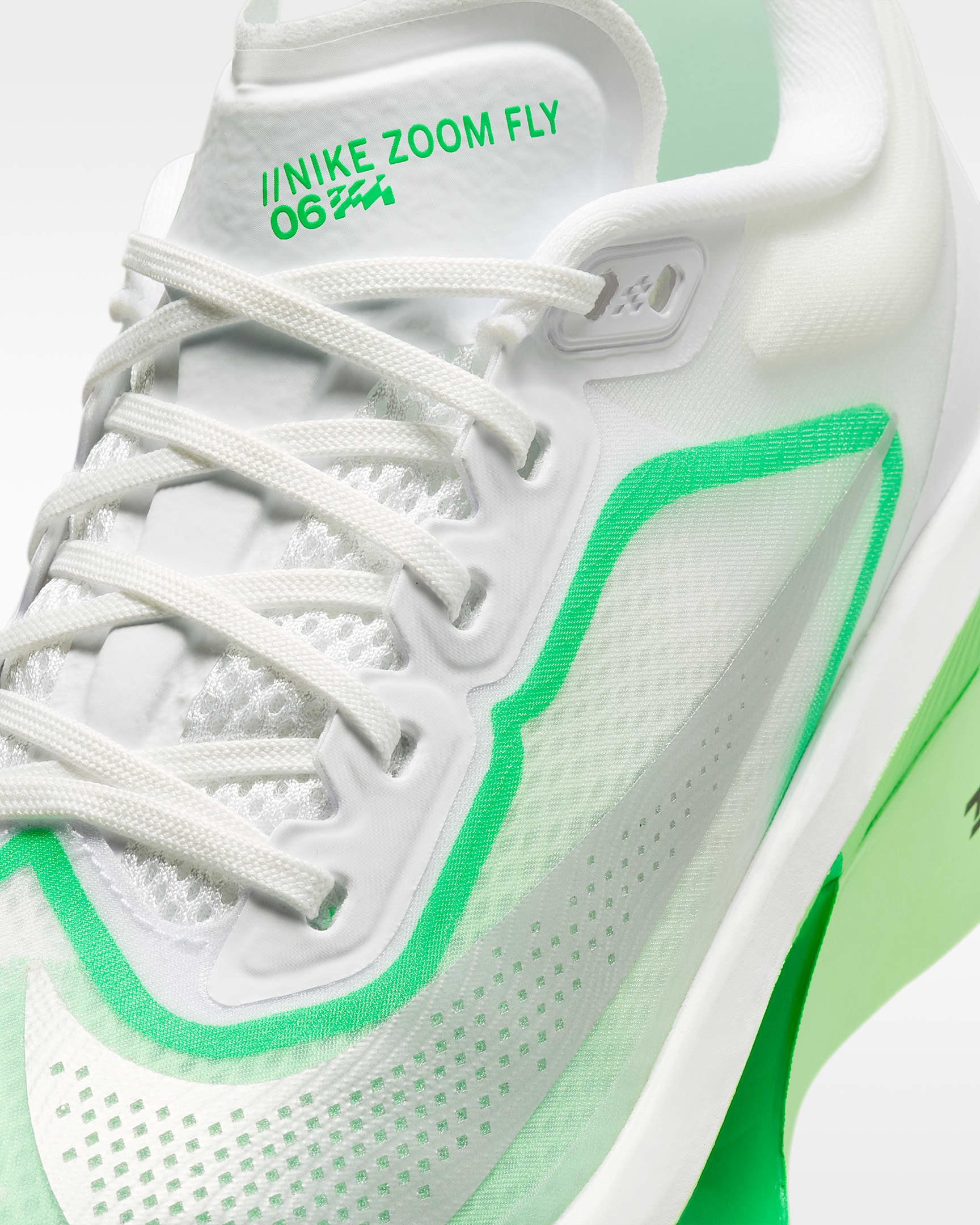 Nike Laufschuh »Nike Zoom Fly 6«  ZoomX-Foam und Carbonplatte sorgen für energiegeladenes Laufgefühl