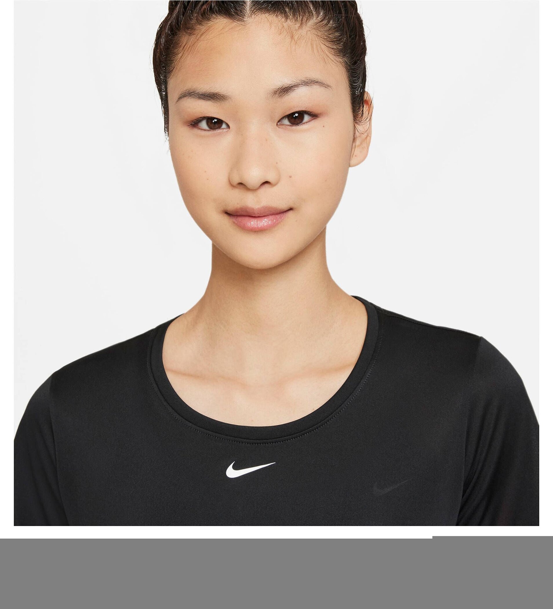 Nike Trainingsshirt »DRI-FIT ONE WOMEN'S STANDARD FIT SHORT-SLEEVE TOP«
