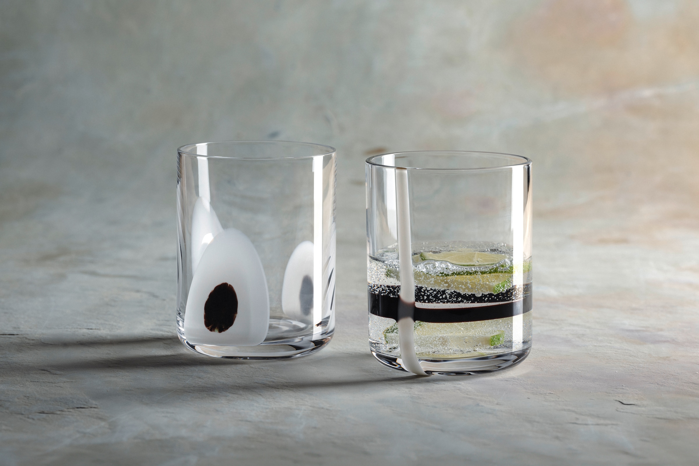 LEONARDO Gläser-Set »Trinkglas BANDA NERA, 300 ml, 2er-Set« mit weißen und schwarzen Dekor